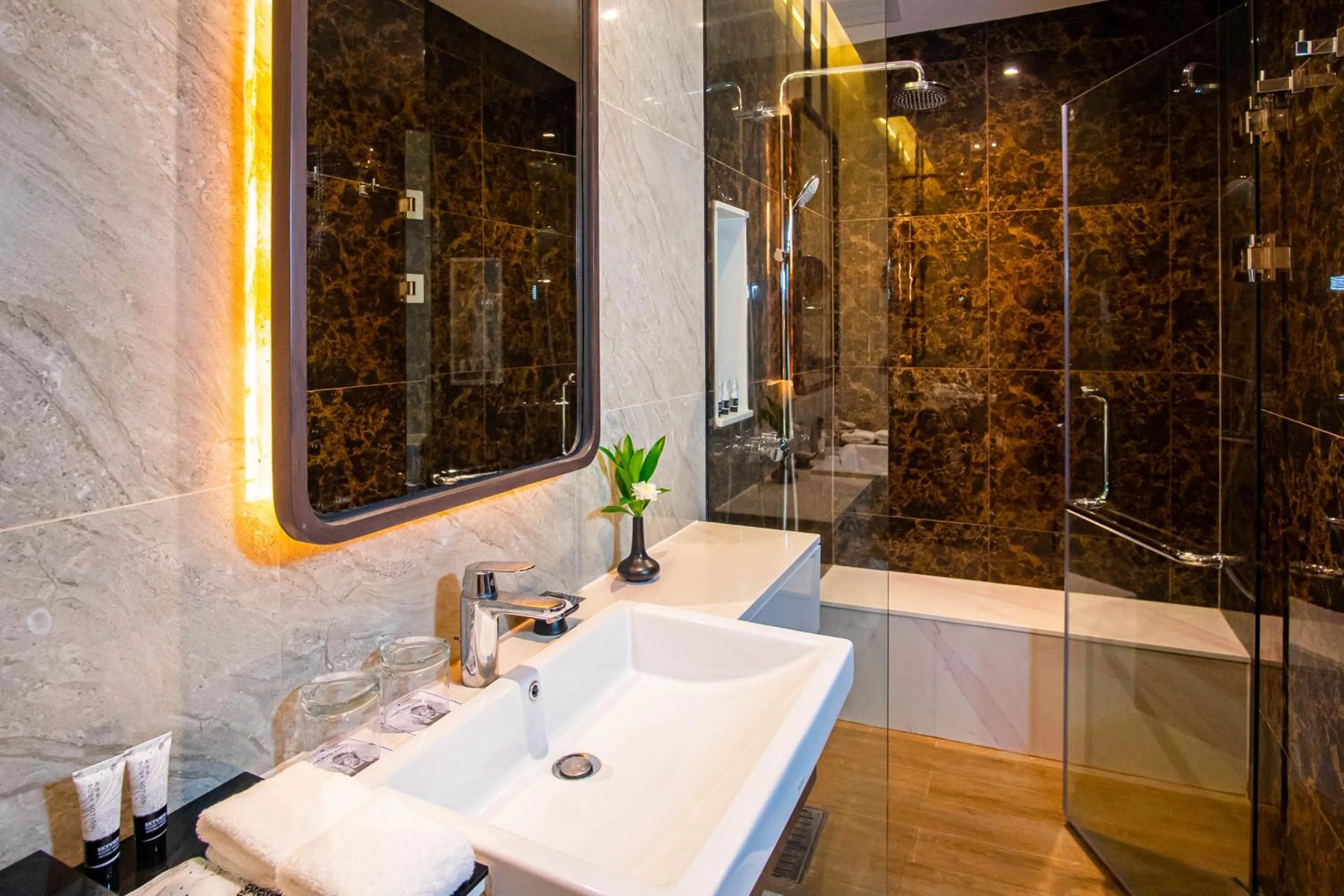 Shower in SKYVIEW Resort Phuket Patong Beach