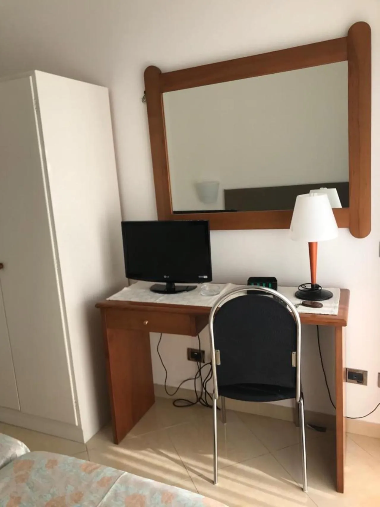 TV and multimedia, Bed in Hotel Biancamaria