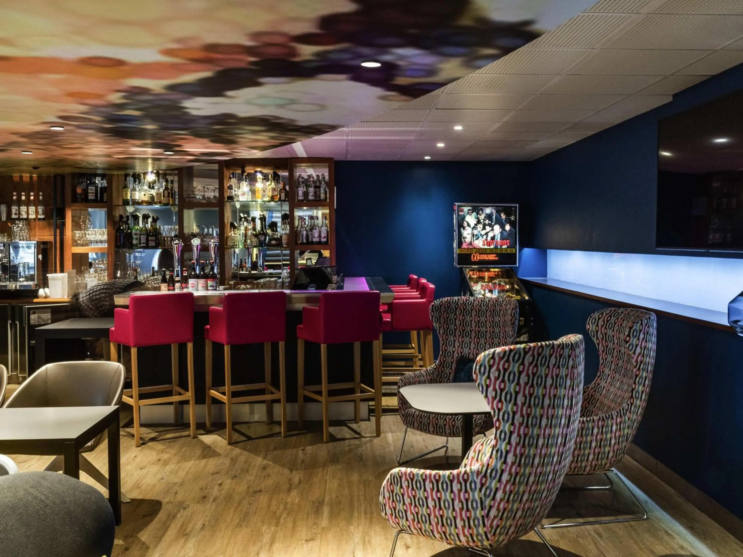 Lounge or bar in Hôtel Novotel Valenciennes