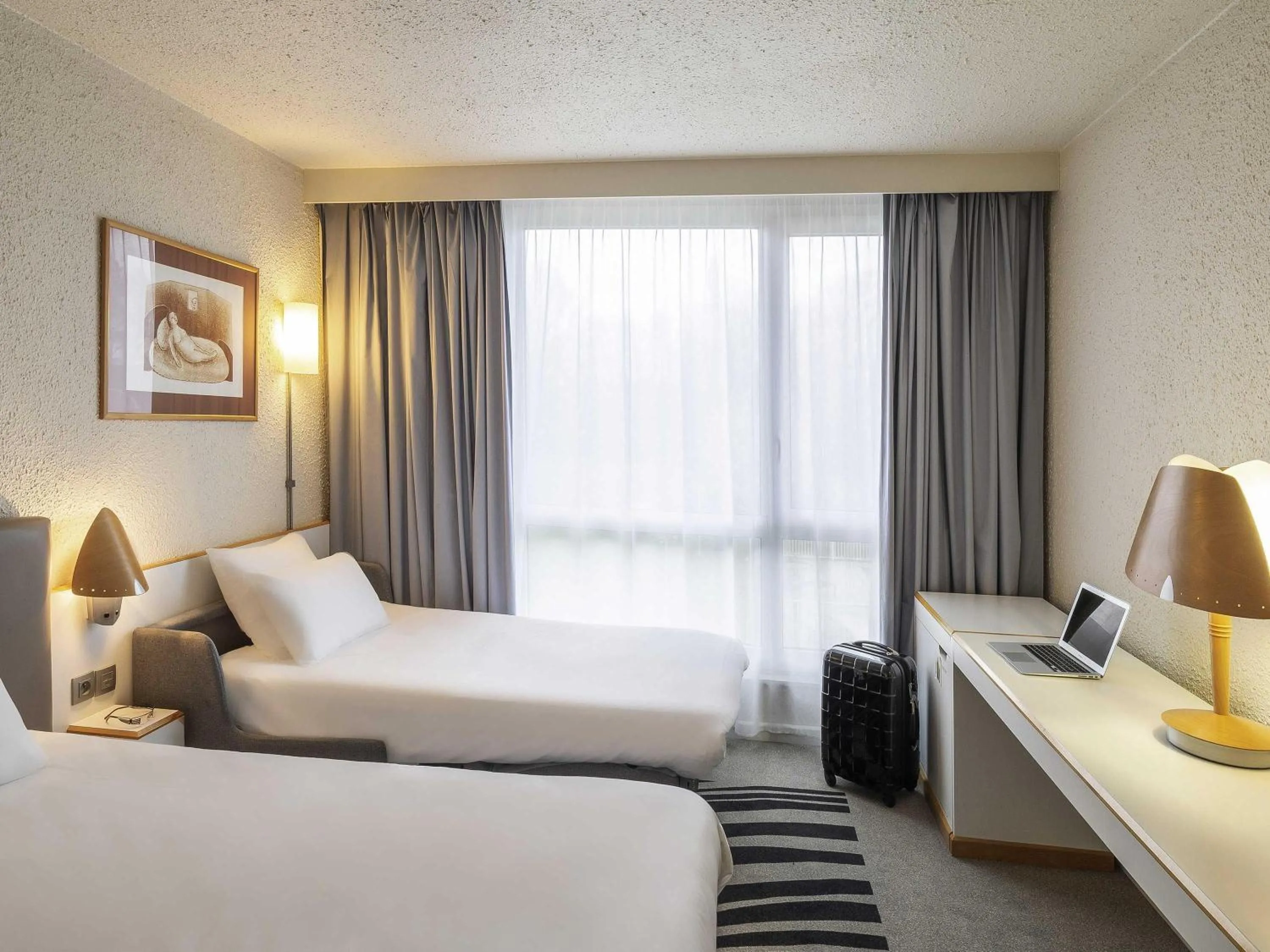 Bedroom, Bed in Hôtel Novotel Valenciennes