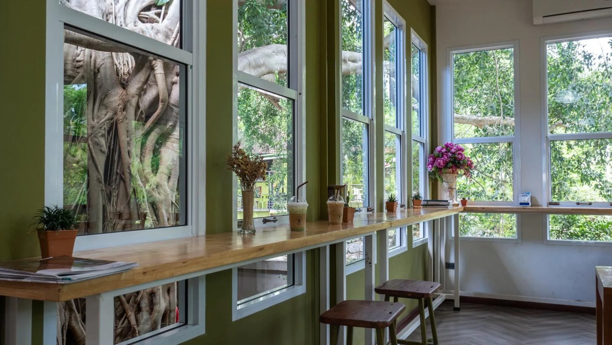 Restaurant/places to eat in Ozone Hotel Khao Yai