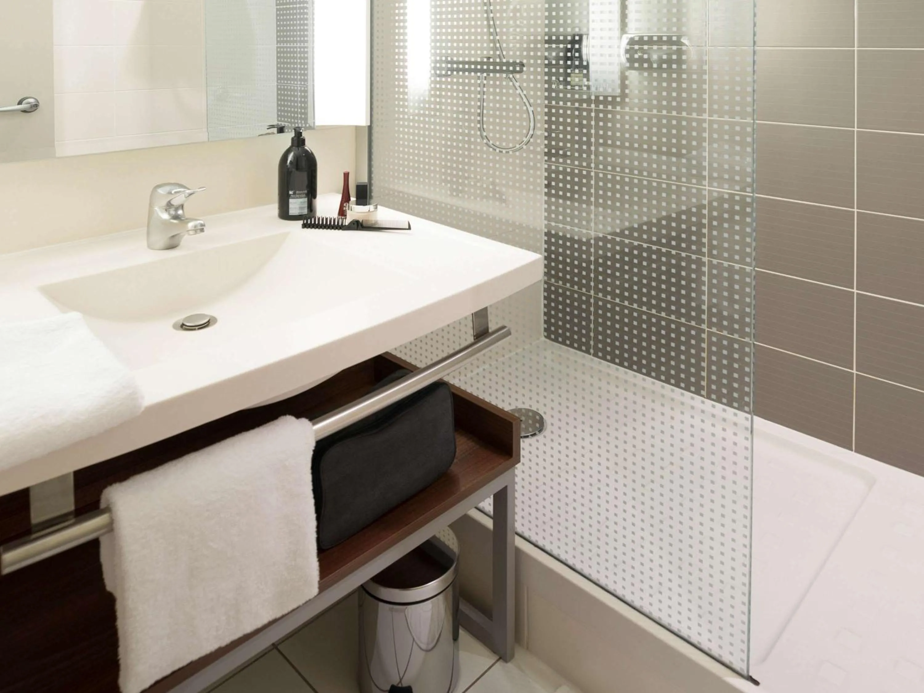 Photo of the whole room in Aparthotel Adagio Toulouse Centre Ramblas