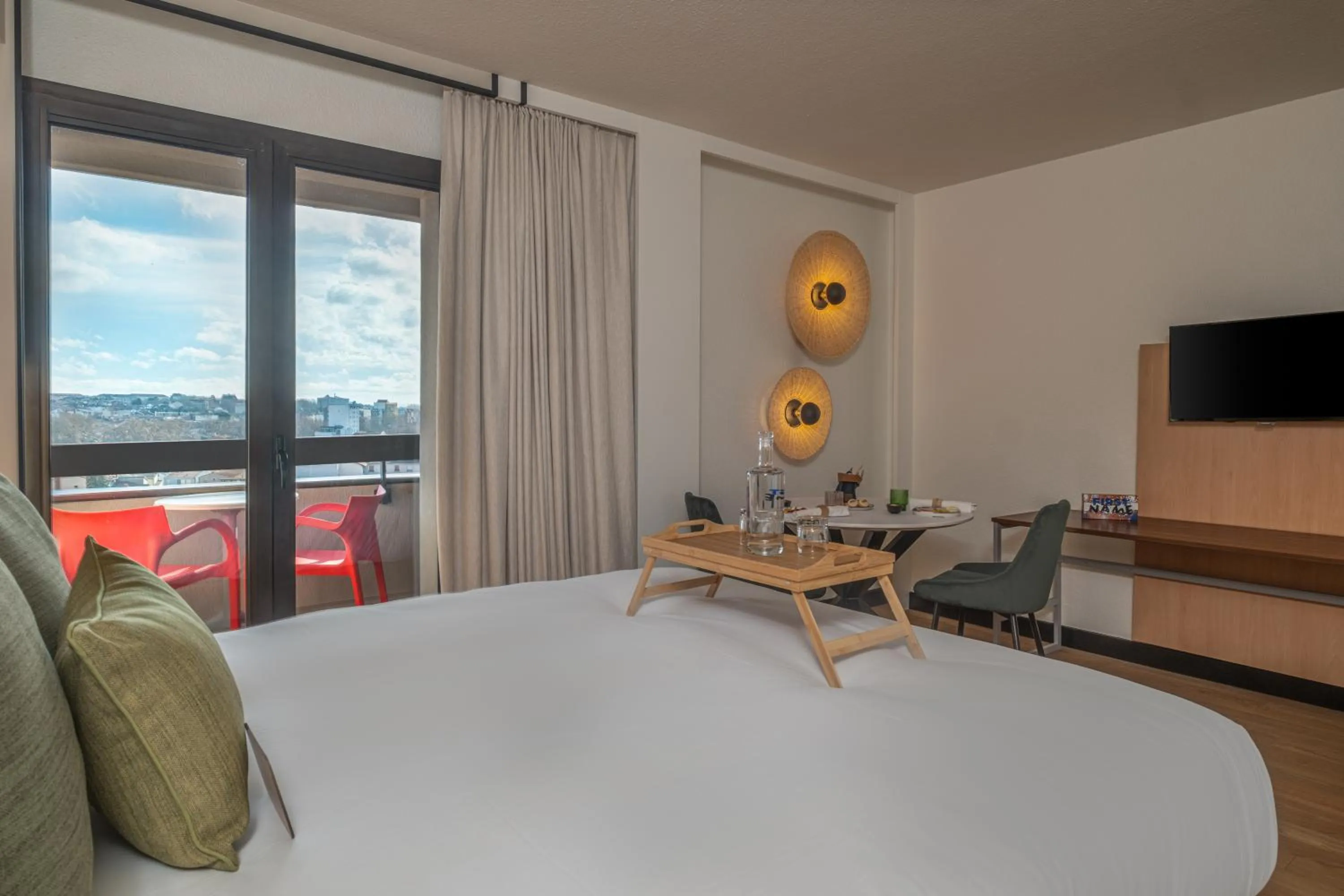 Bedroom, Bed in FirstName Toulouse Résidence