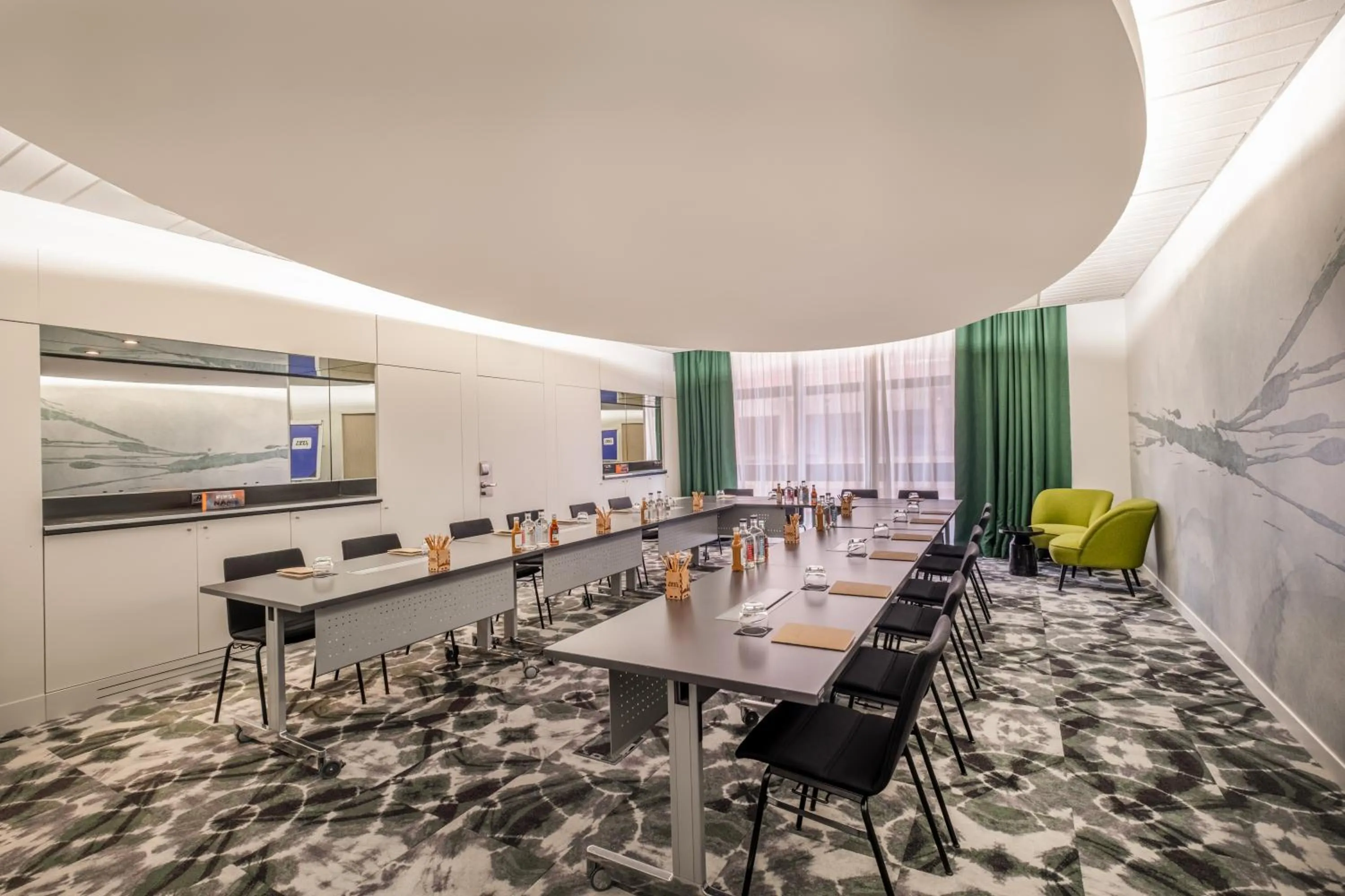 Meeting/conference room in FirstName Toulouse Résidence