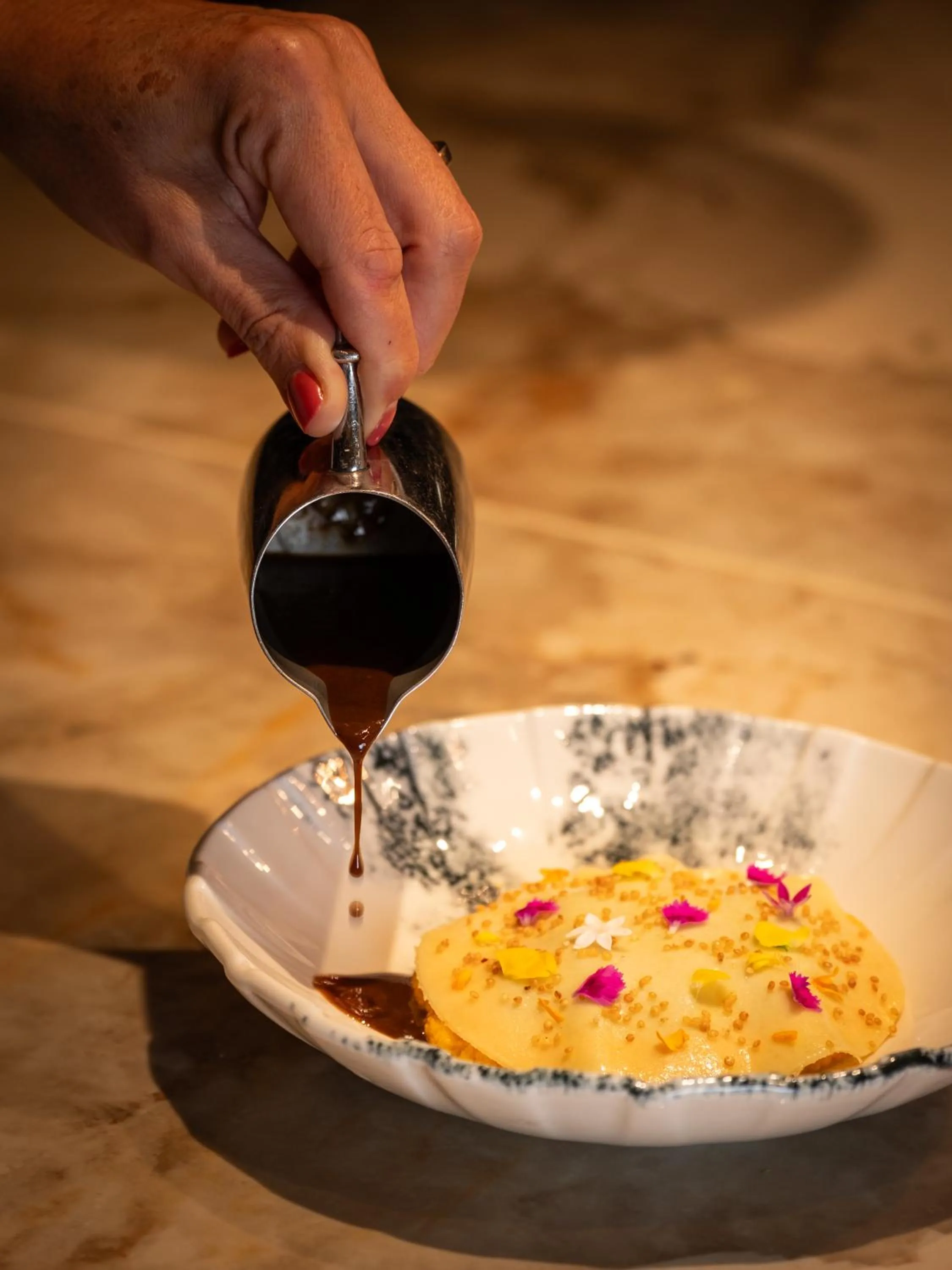 Restaurant/places to eat in FirstName Toulouse Résidence