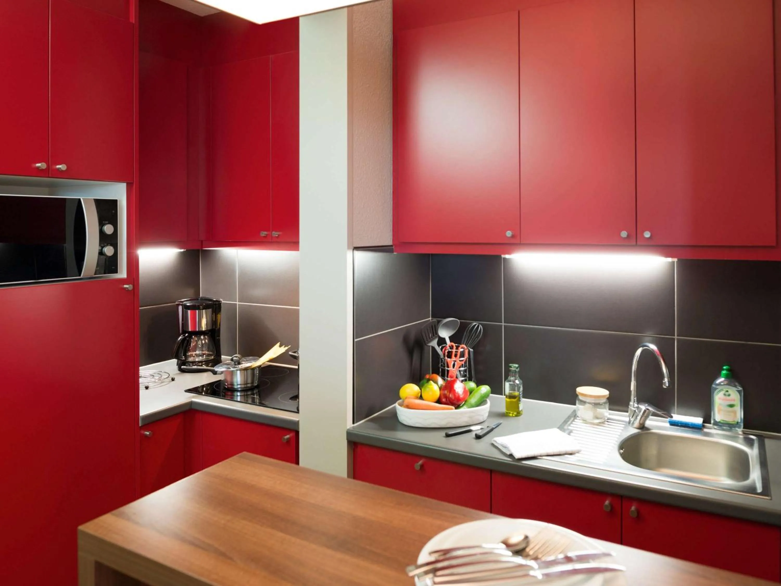 Photo of the whole room in Aparthotel Adagio Toulouse Centre Ramblas