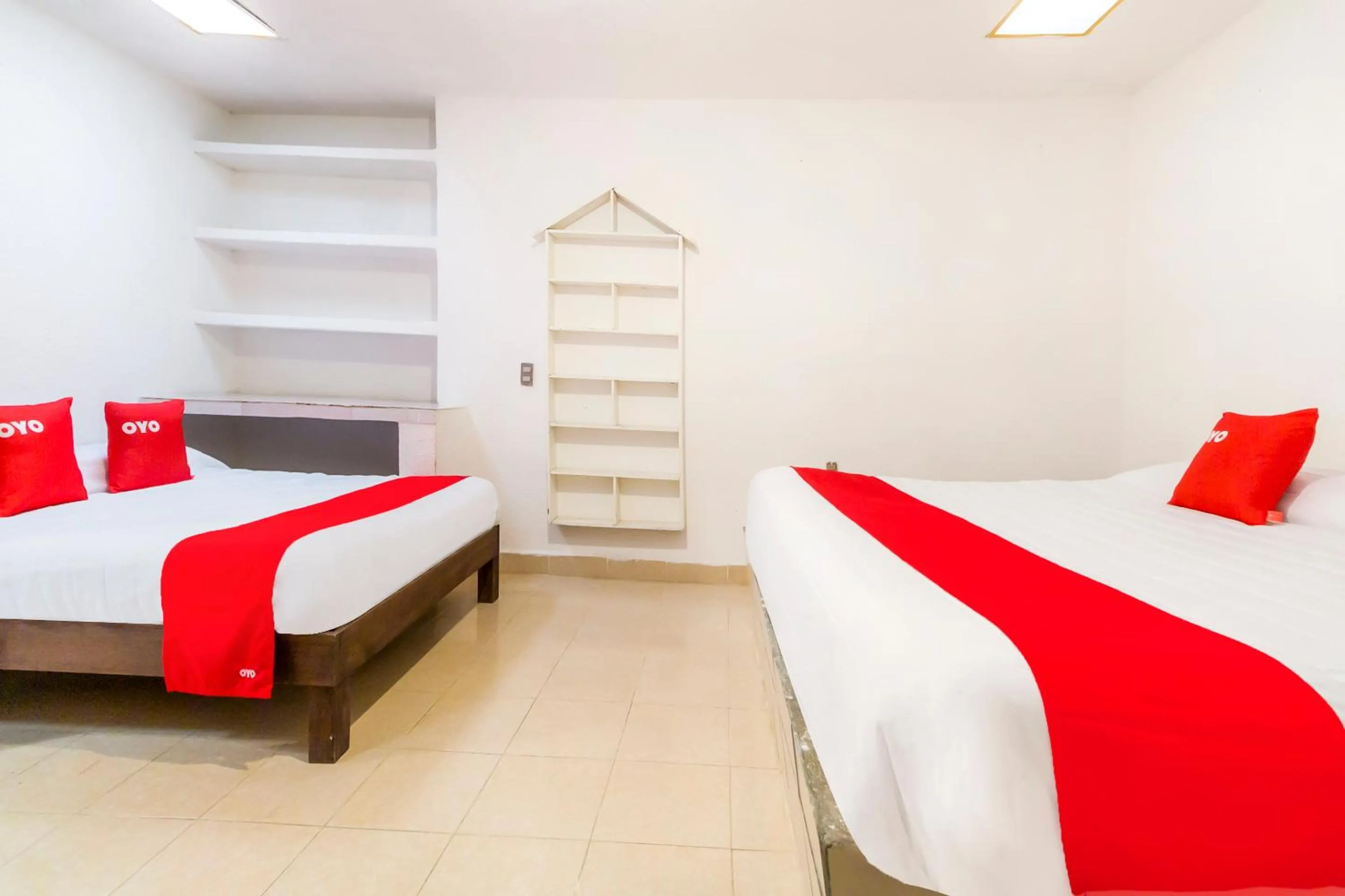 Bedroom, Bed in OYO Hotel Las Nubes,Mercado de Dulces y Artesanias Ambar