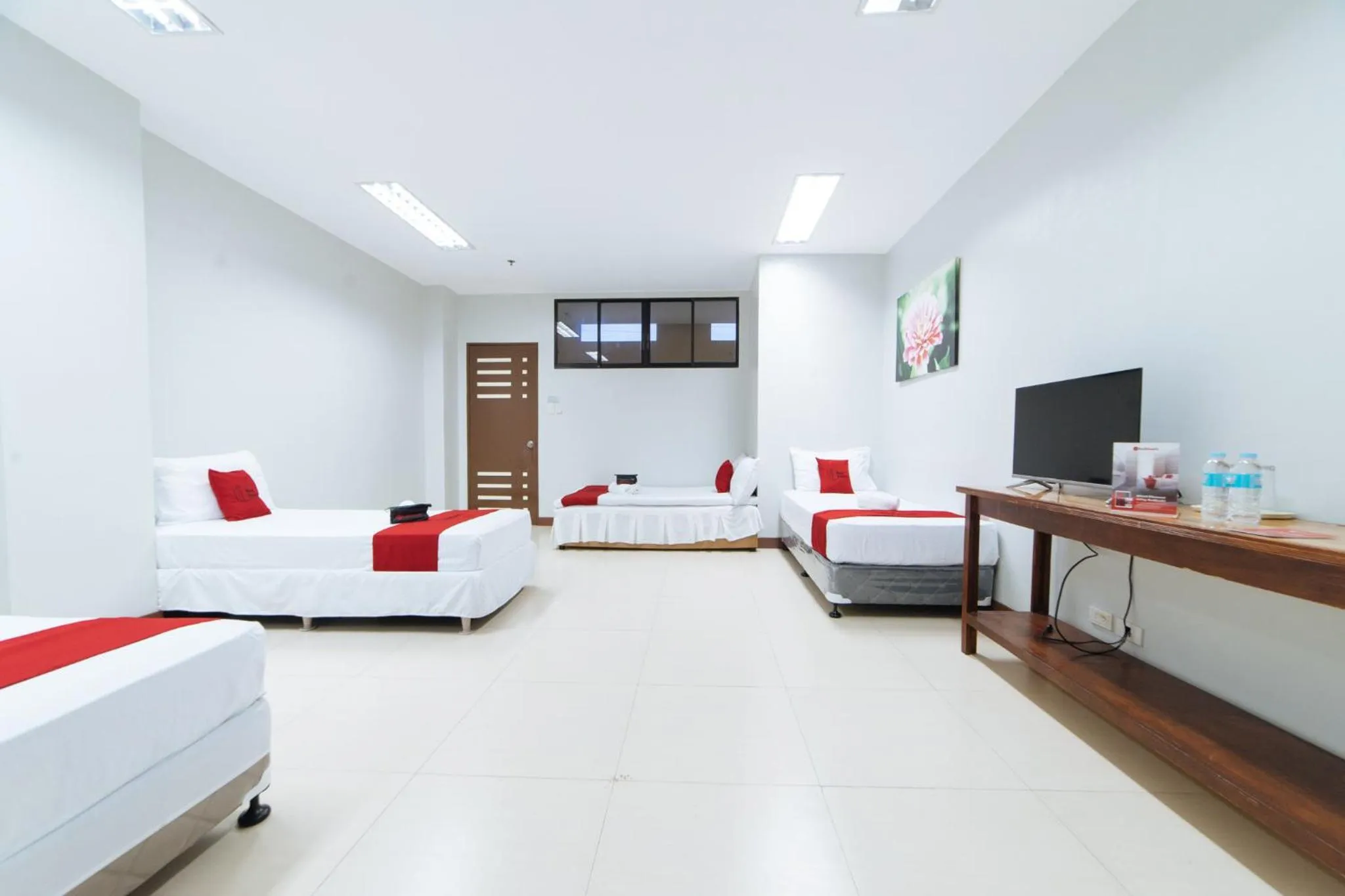 Bed in RedDoorz @ San Jose Tagbak Jaro Iloilo