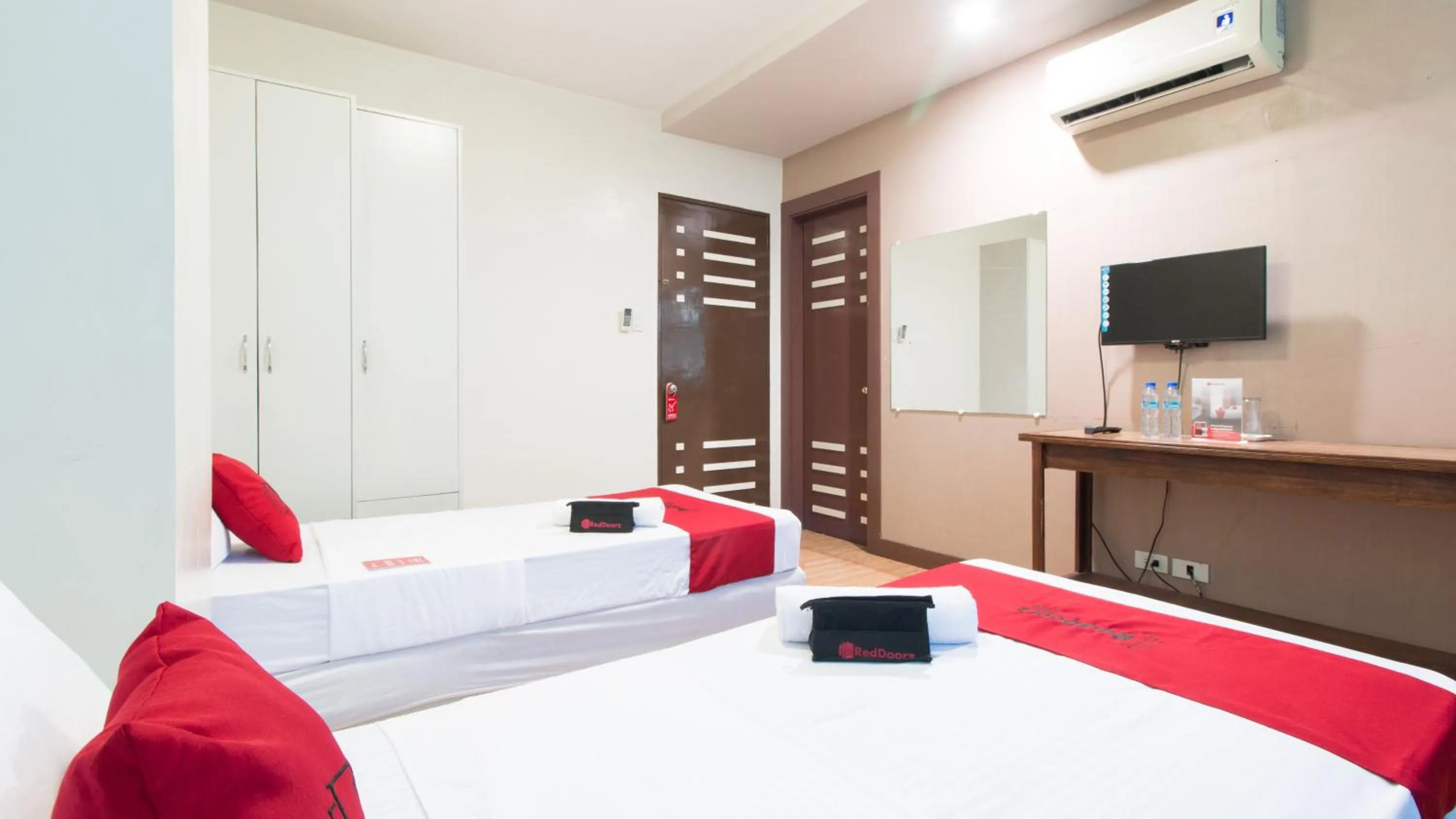 Bed in RedDoorz @ San Jose Tagbak Jaro Iloilo