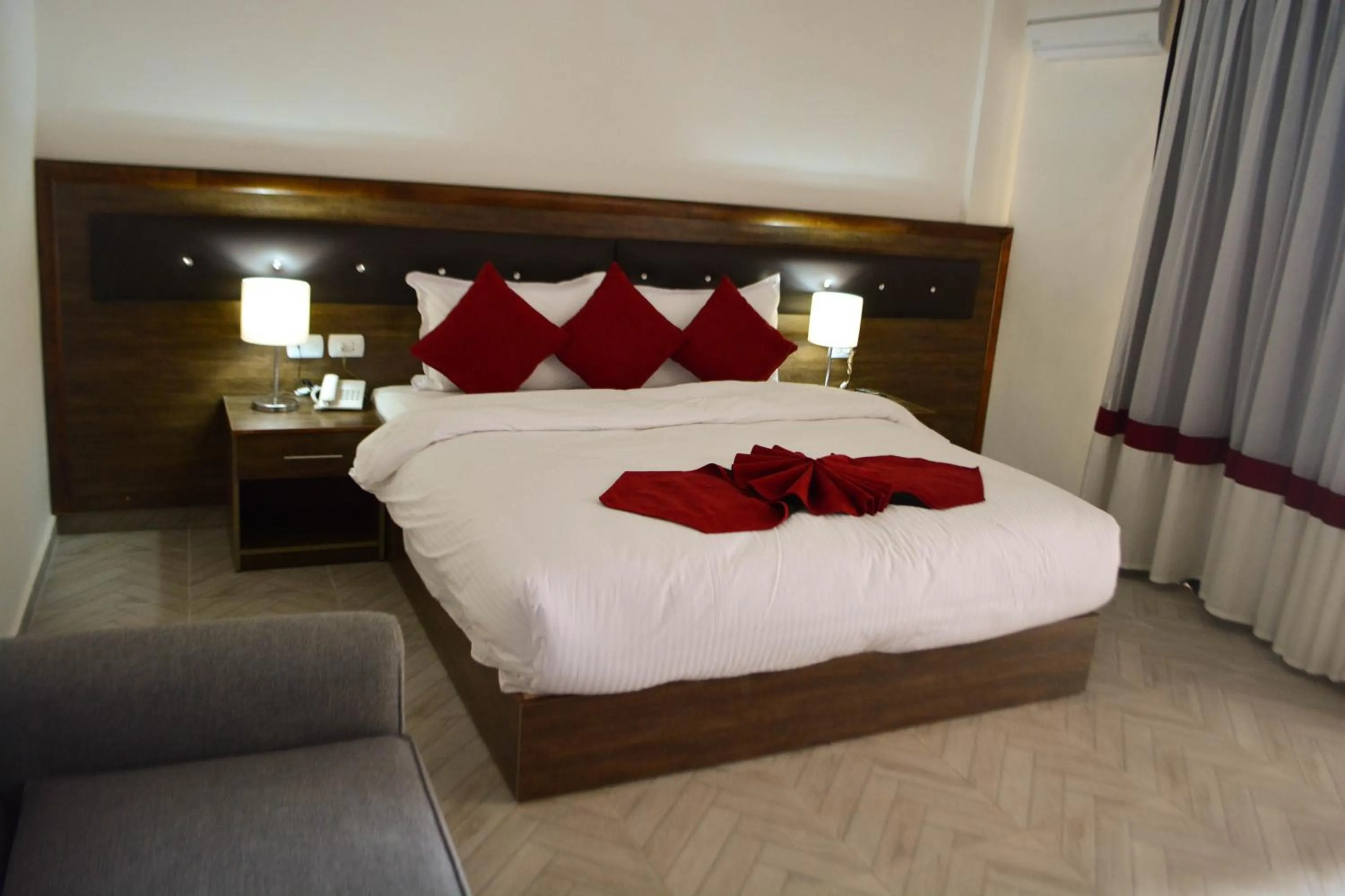 Bed in Petra Corner Hotel