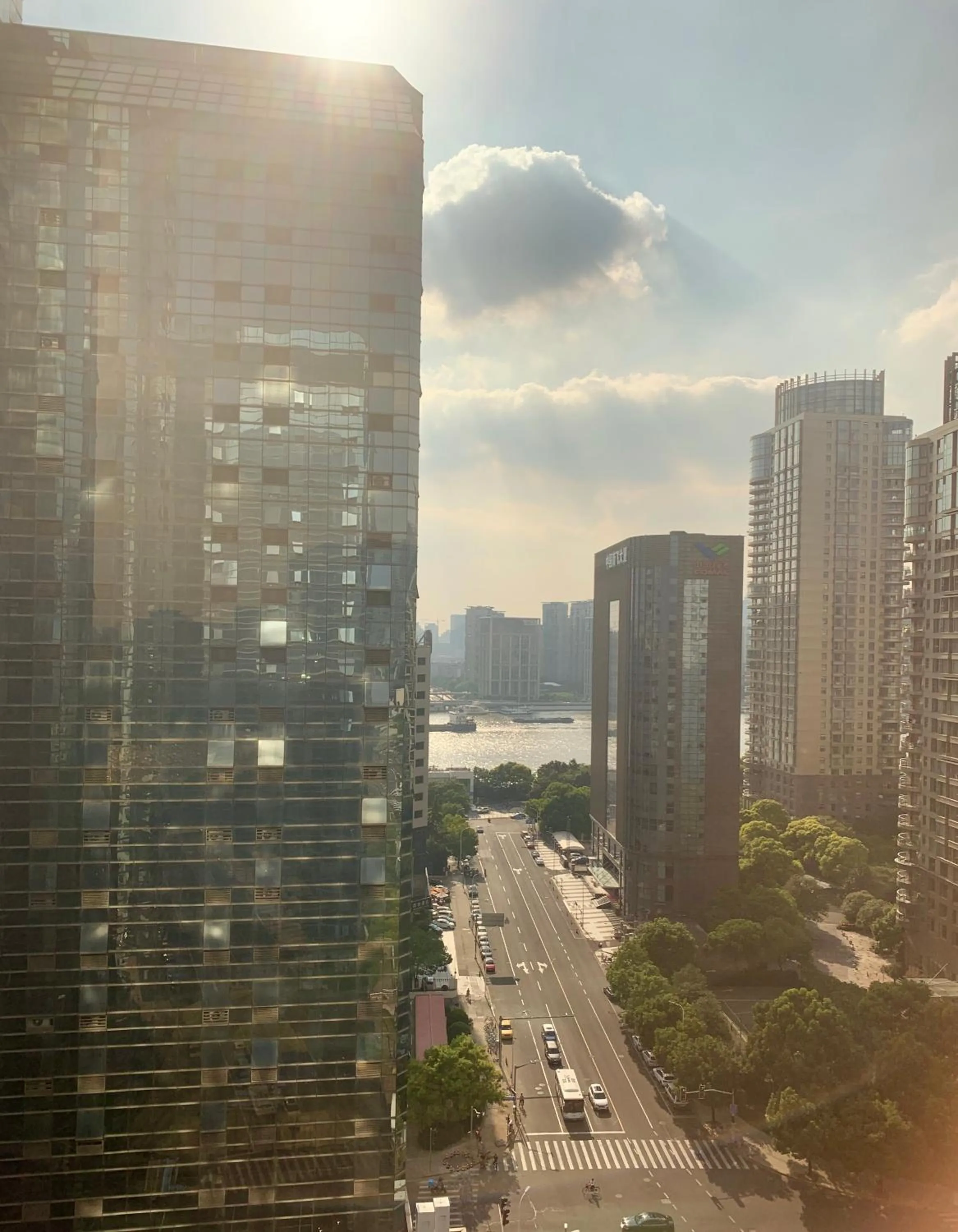 iNestin Shanghai Apt Lujiazui