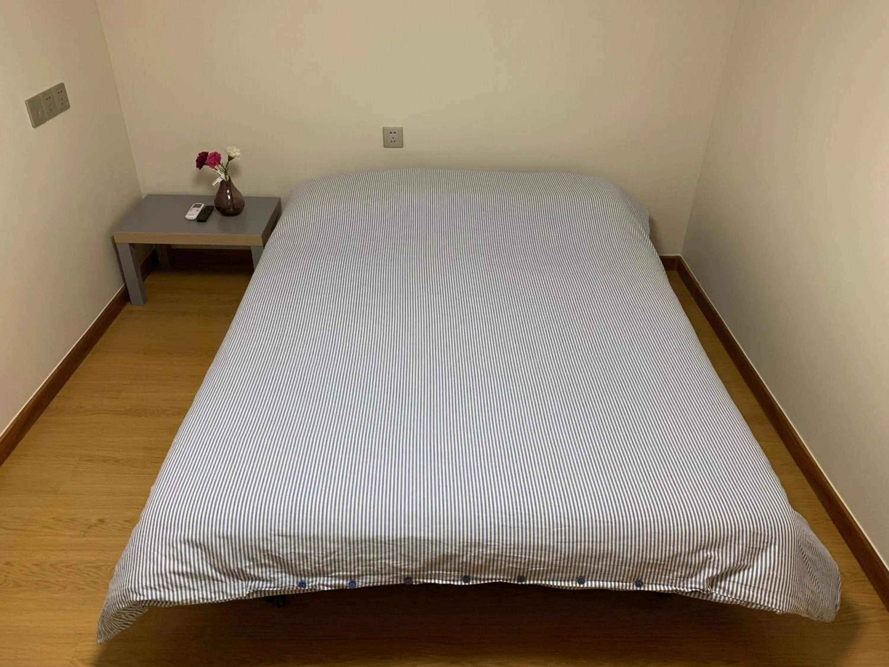 Bed in iNestin Shanghai Apt Waigaoqiao