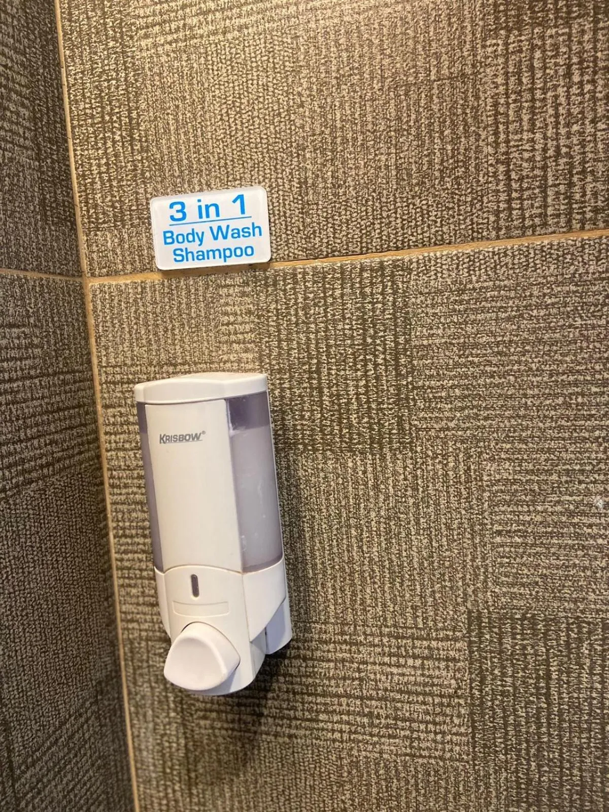 Bathroom in Desatu Hotel