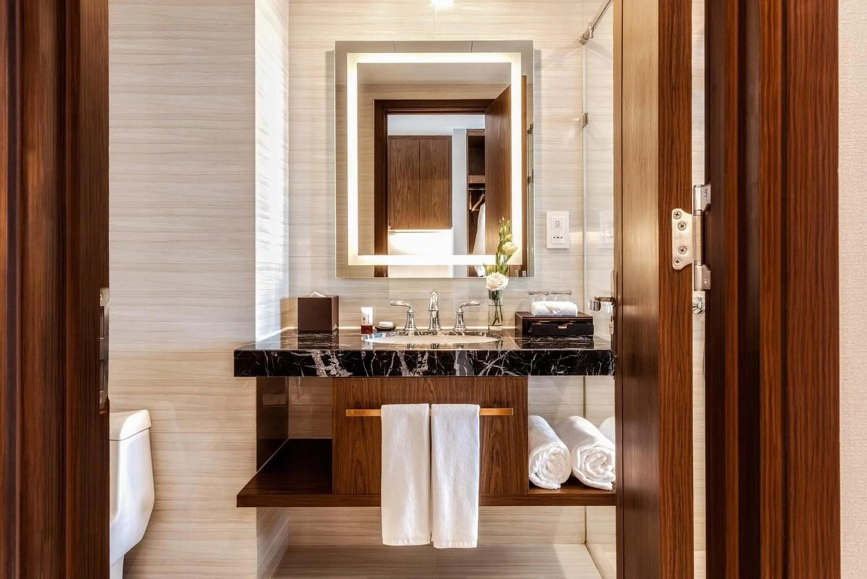 Dining area in Handy Panorama Nha Trang Condotel