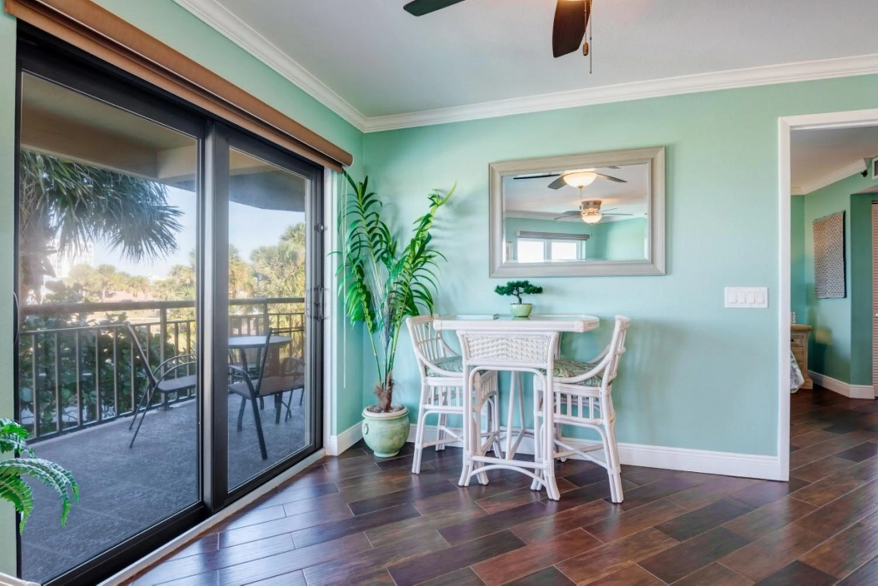 Dining area in Gulf Strand Resort by Travel Resort Services