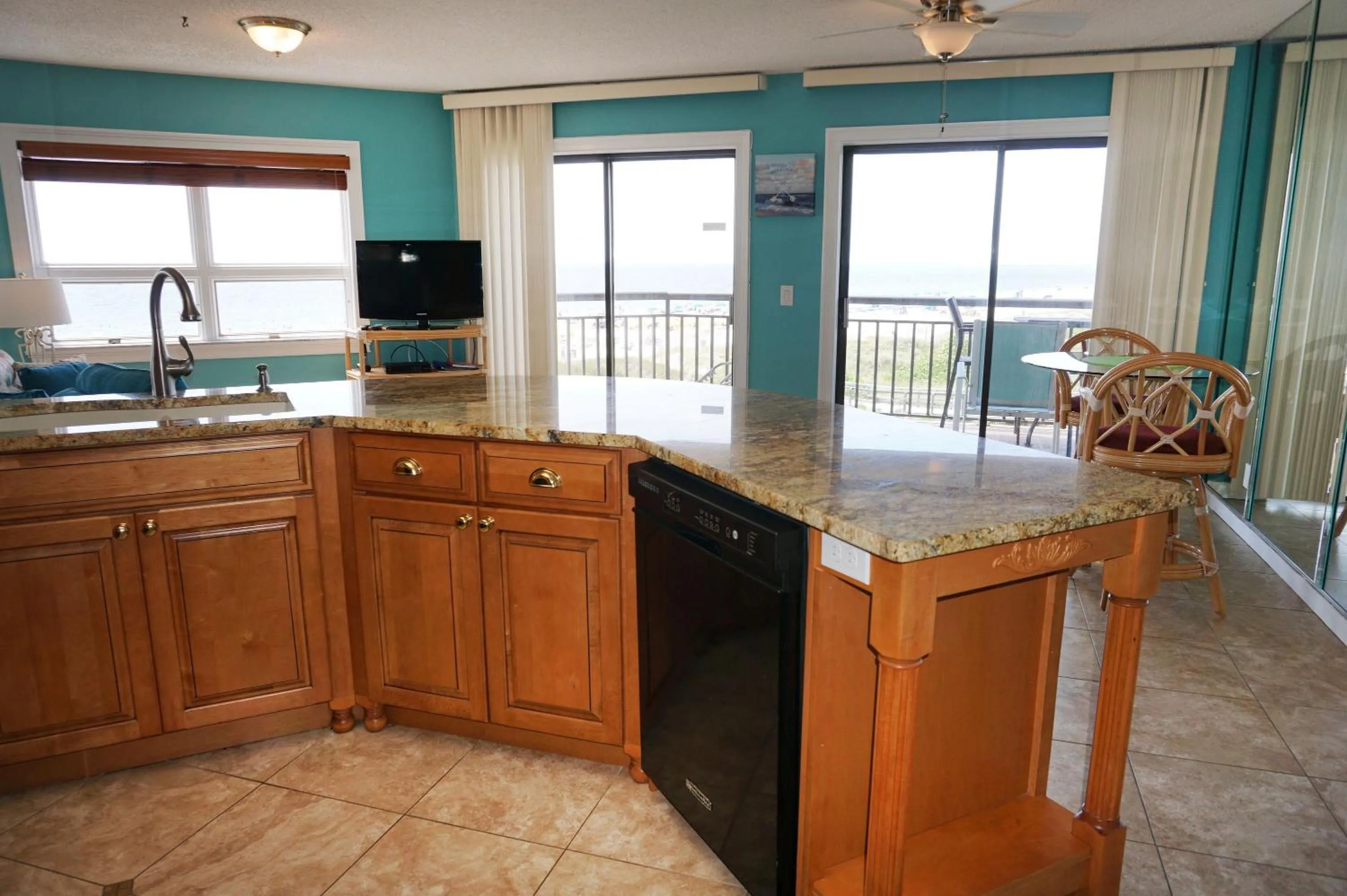 Kitchen or kitchenette in Gulf Strand Resort by Travel Resort Services