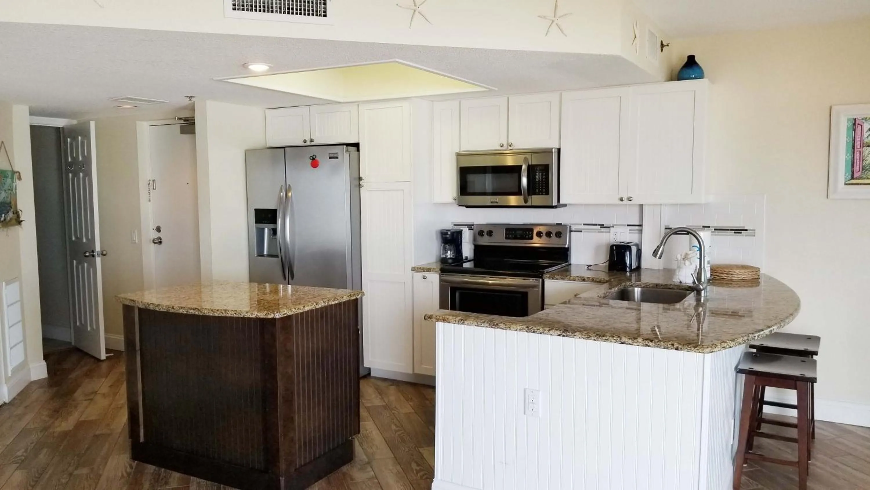 Kitchen or kitchenette in Gulf Strand Resort by Travel Resort Services