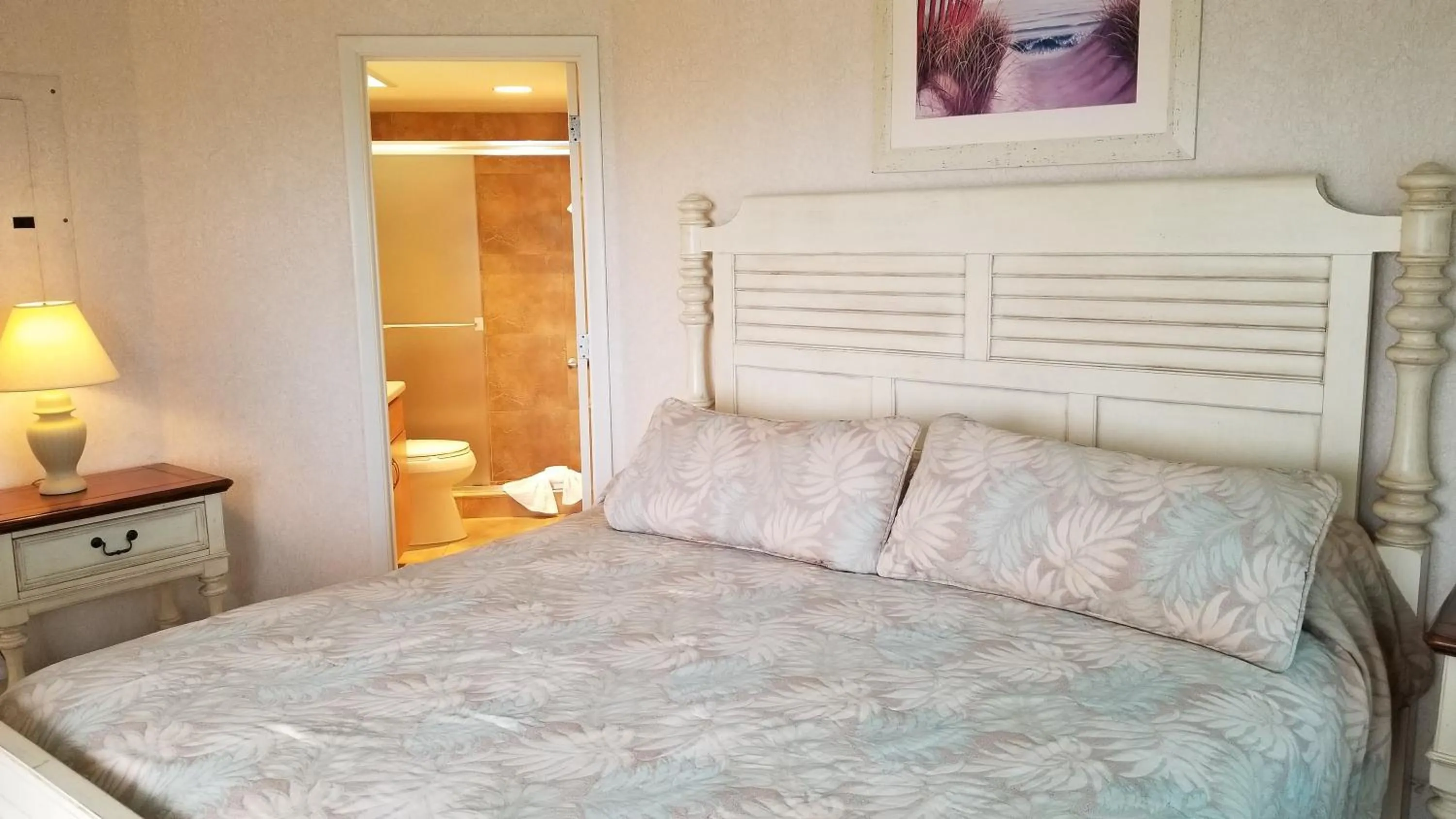 Bedroom, Bed in Gulf Strand Resort by Travel Resort Services