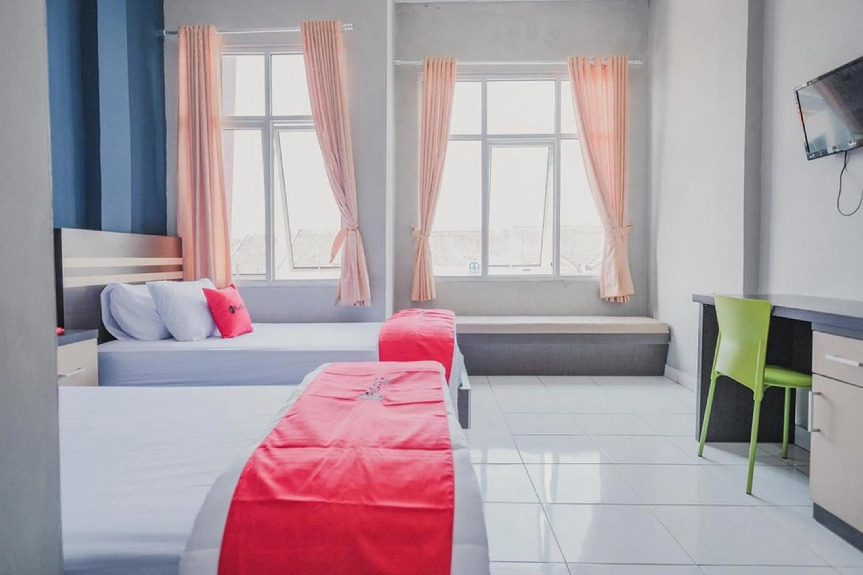 Twin Room in RedDoorz @ Jalan Hayam Wuruk Lampung 2