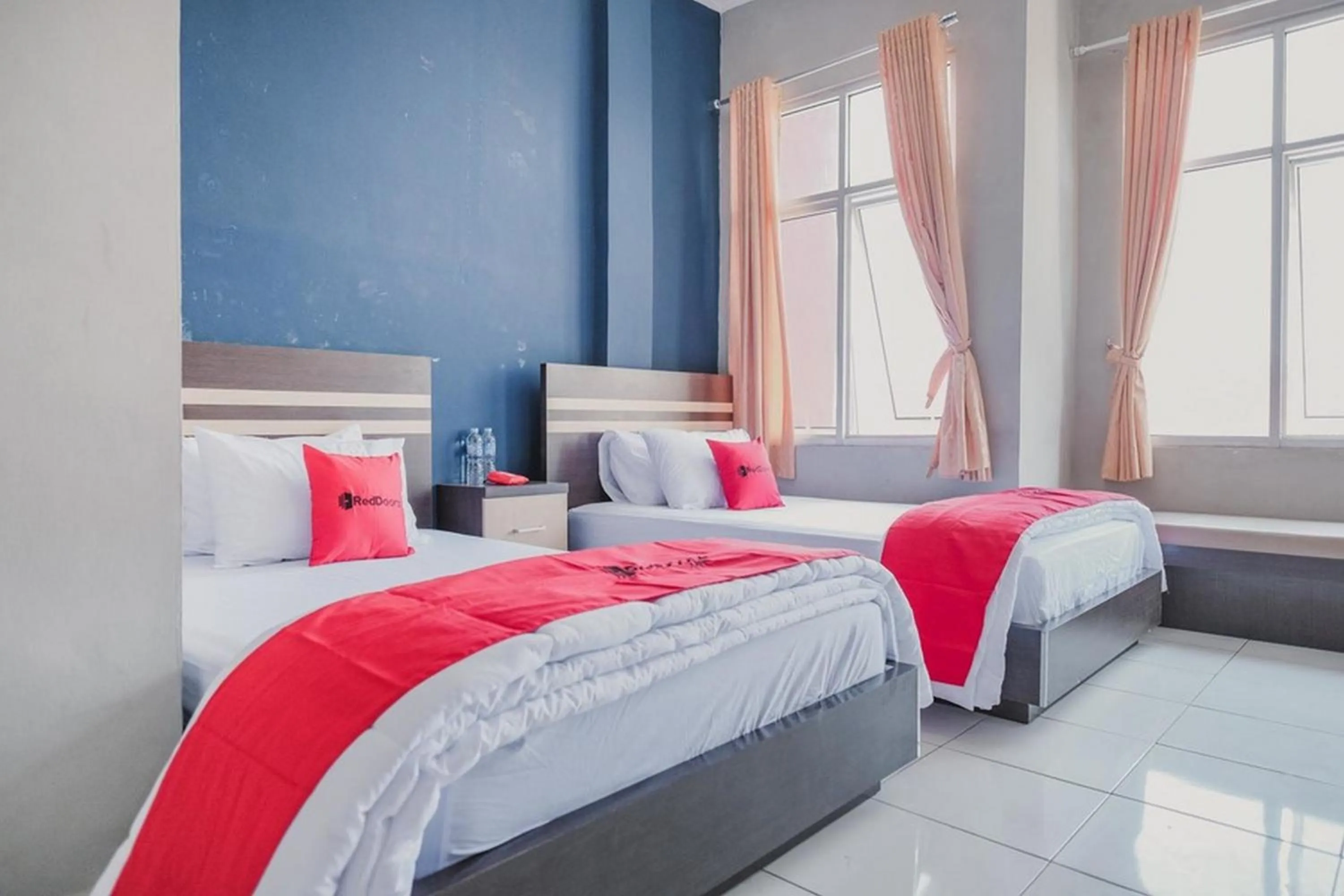 Twin Room in RedDoorz @ Jalan Hayam Wuruk Lampung 2