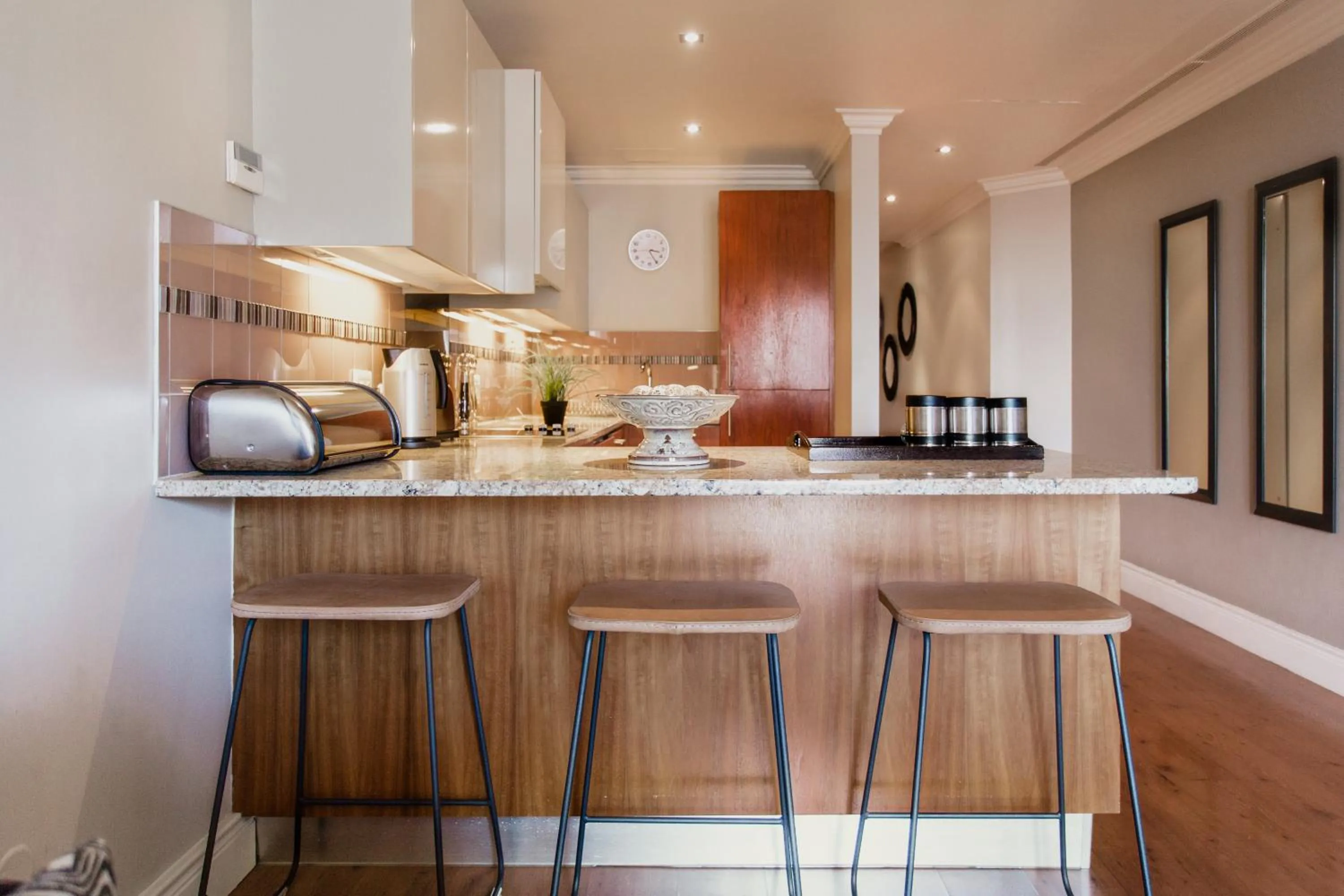 Kitchen or kitchenette in Unit 620 Cape Royale Luxury Apartments