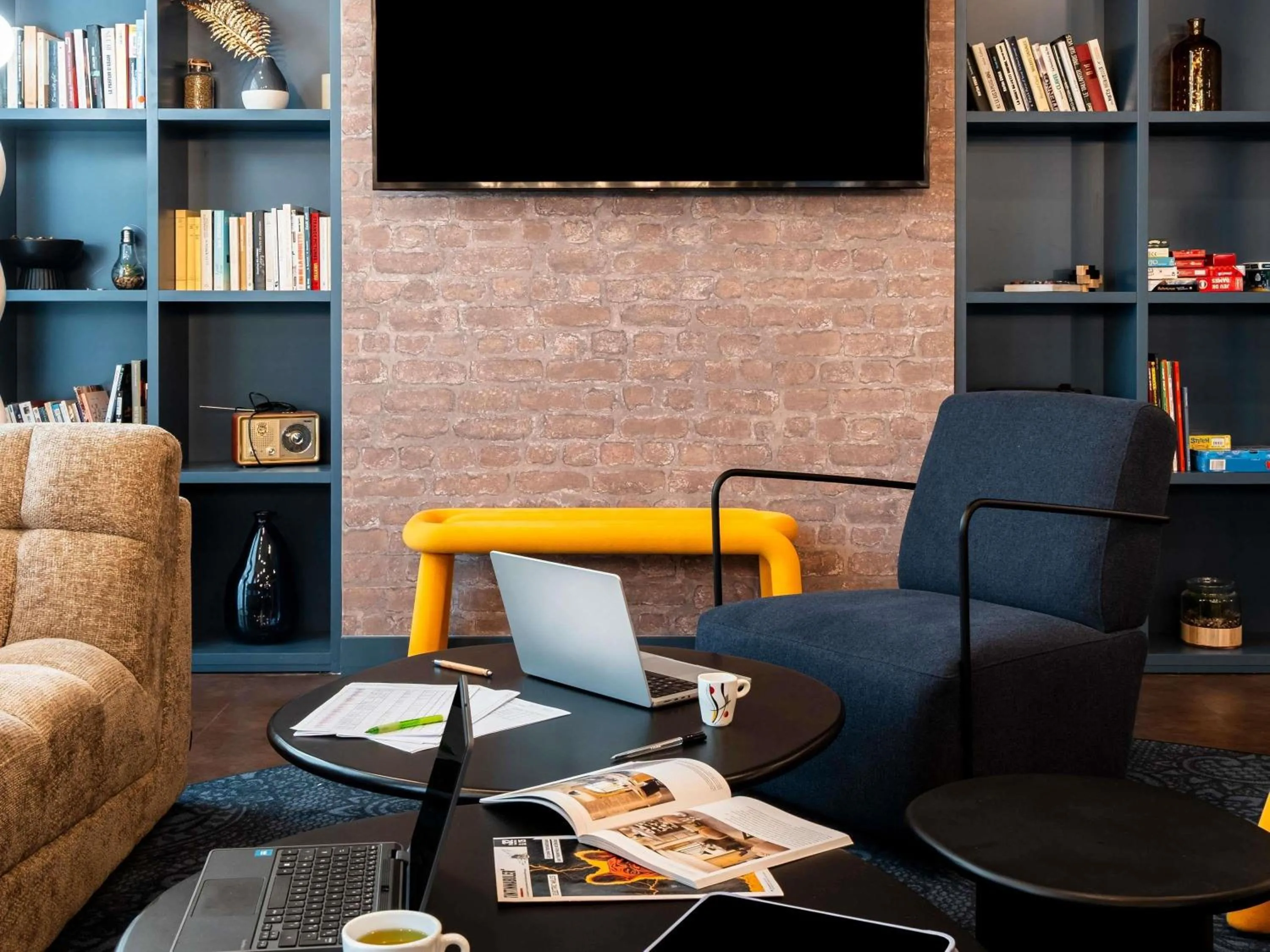 Lounge or bar in Ibis Styles Lyon Villeurbanne Parc de la Tête d'Or