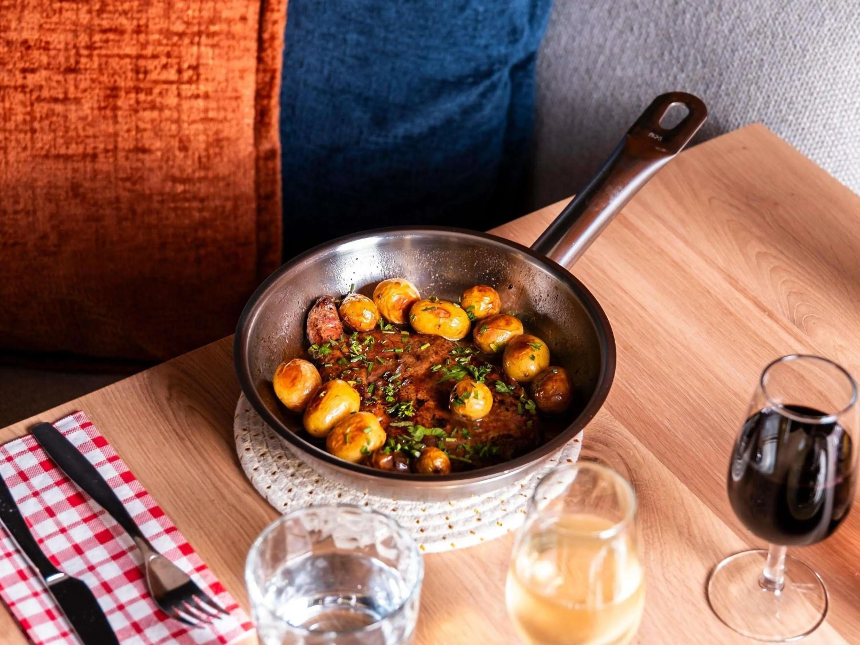 Restaurant/places to eat in Ibis Styles Lyon Villeurbanne Parc de la Tête d'Or