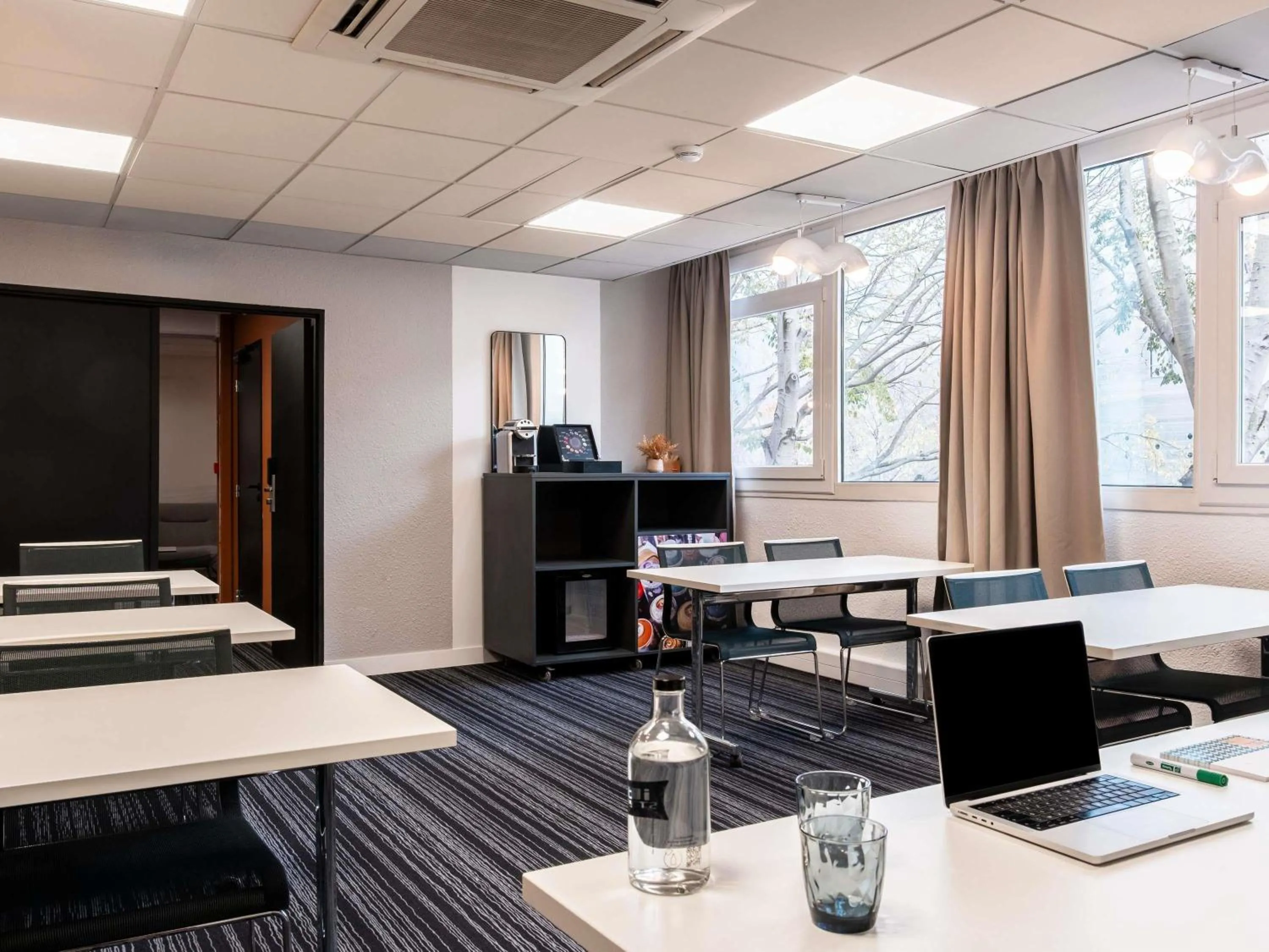 Meeting/conference room in Ibis Styles Lyon Villeurbanne Parc de la Tête d'Or