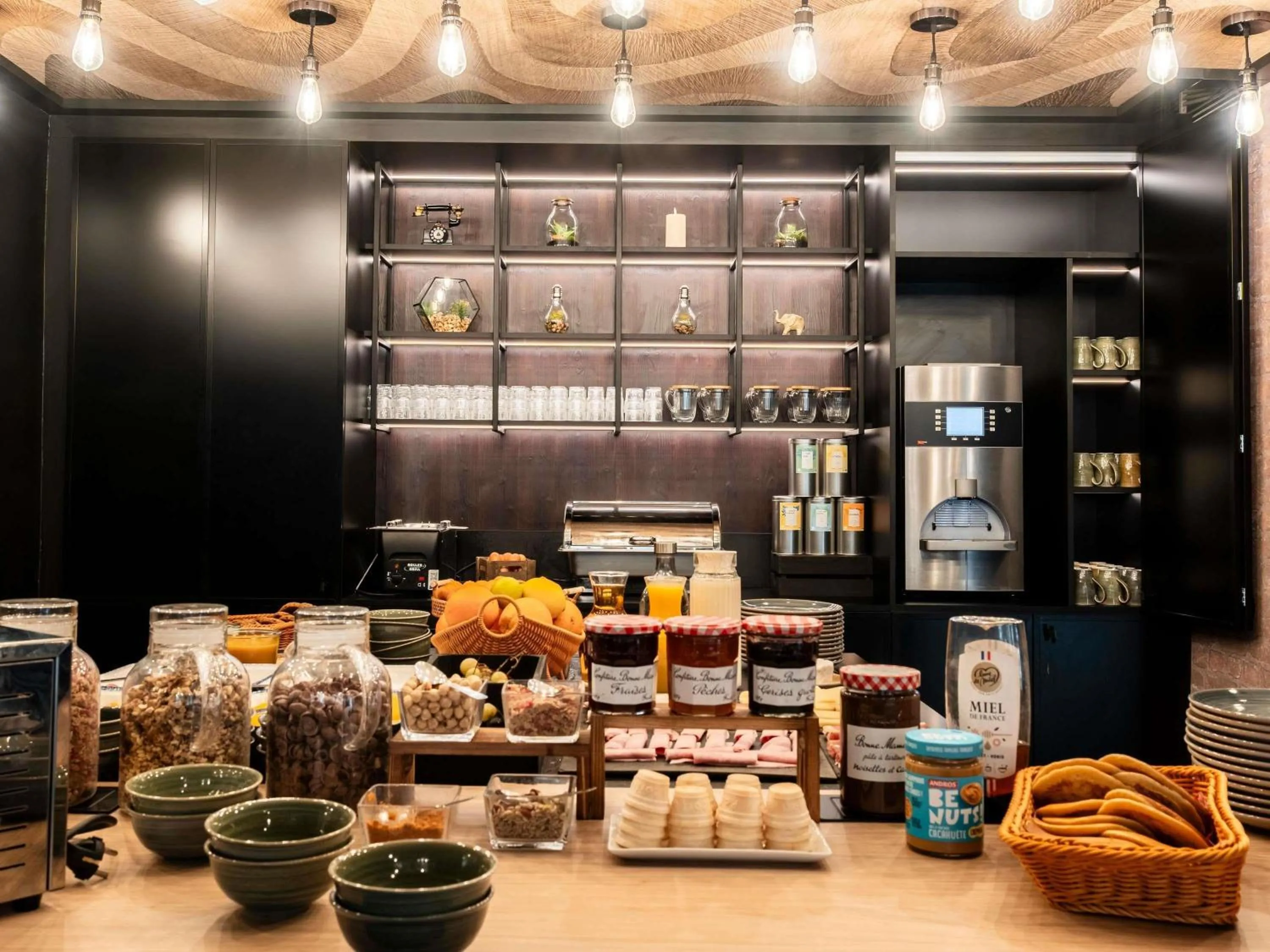 Breakfast in Ibis Styles Lyon Villeurbanne Parc de la Tête d'Or