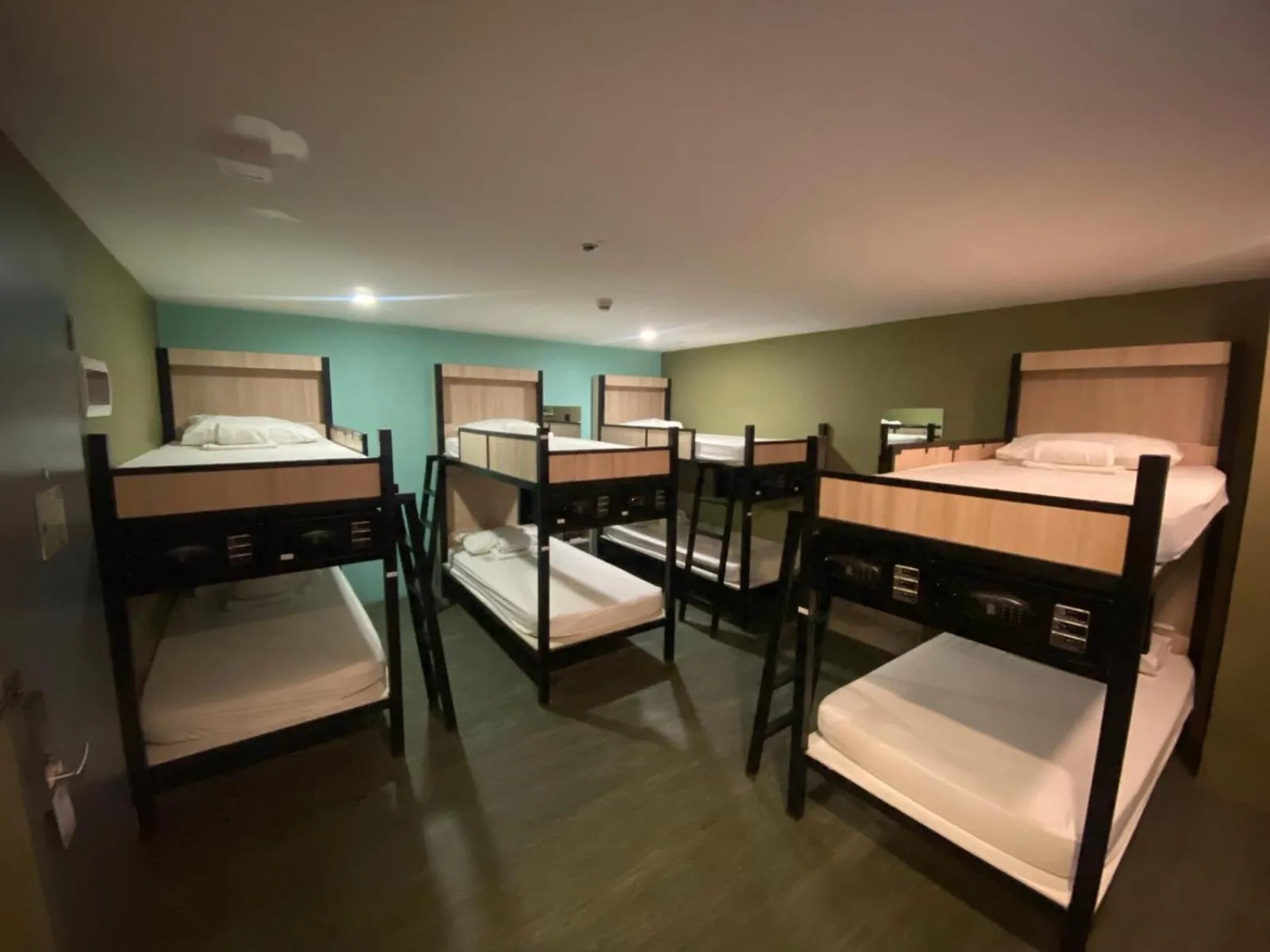 Bed in Felicity Island Hotel