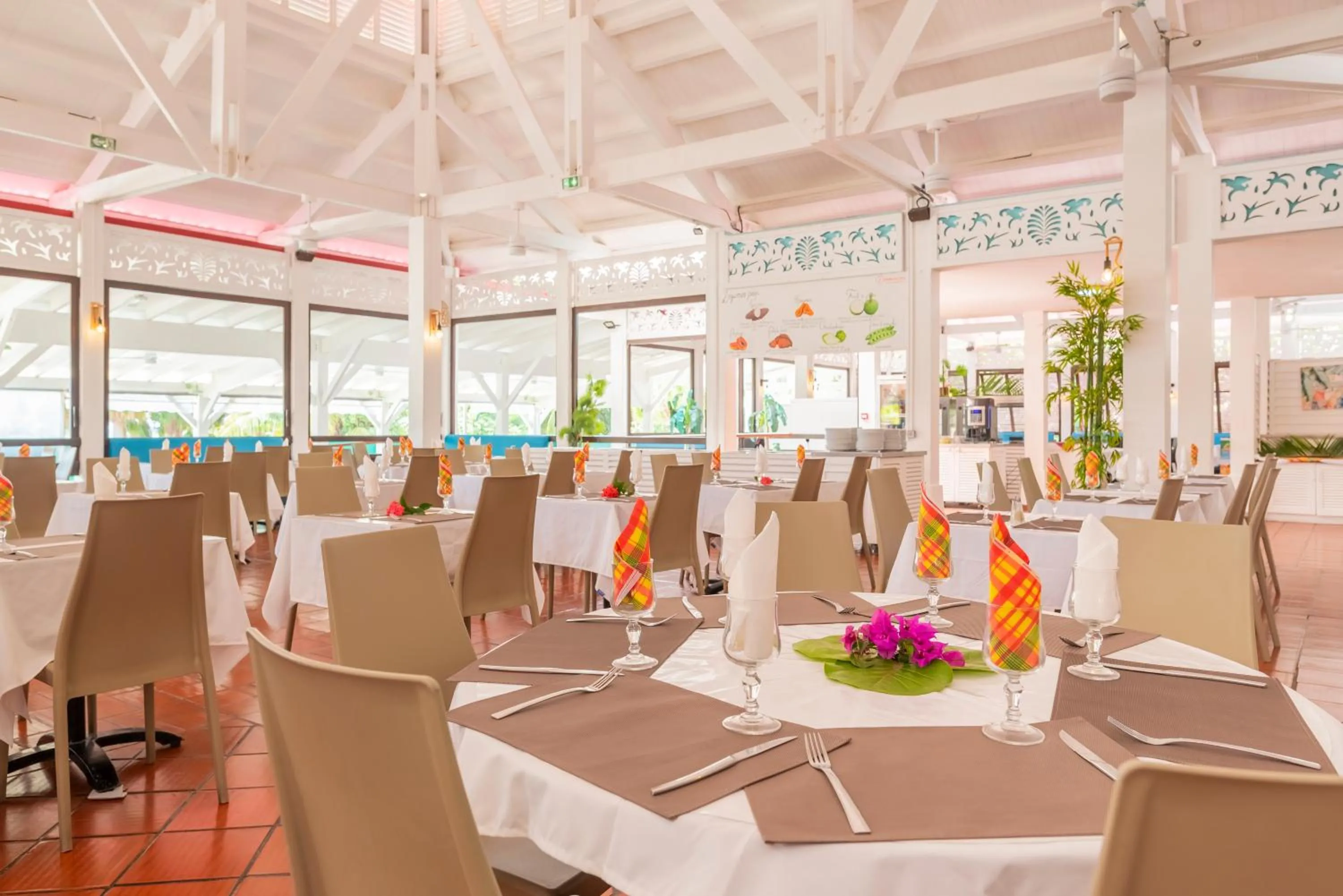 Restaurant/places to eat in Village Pierre & Vacances Sainte Anne