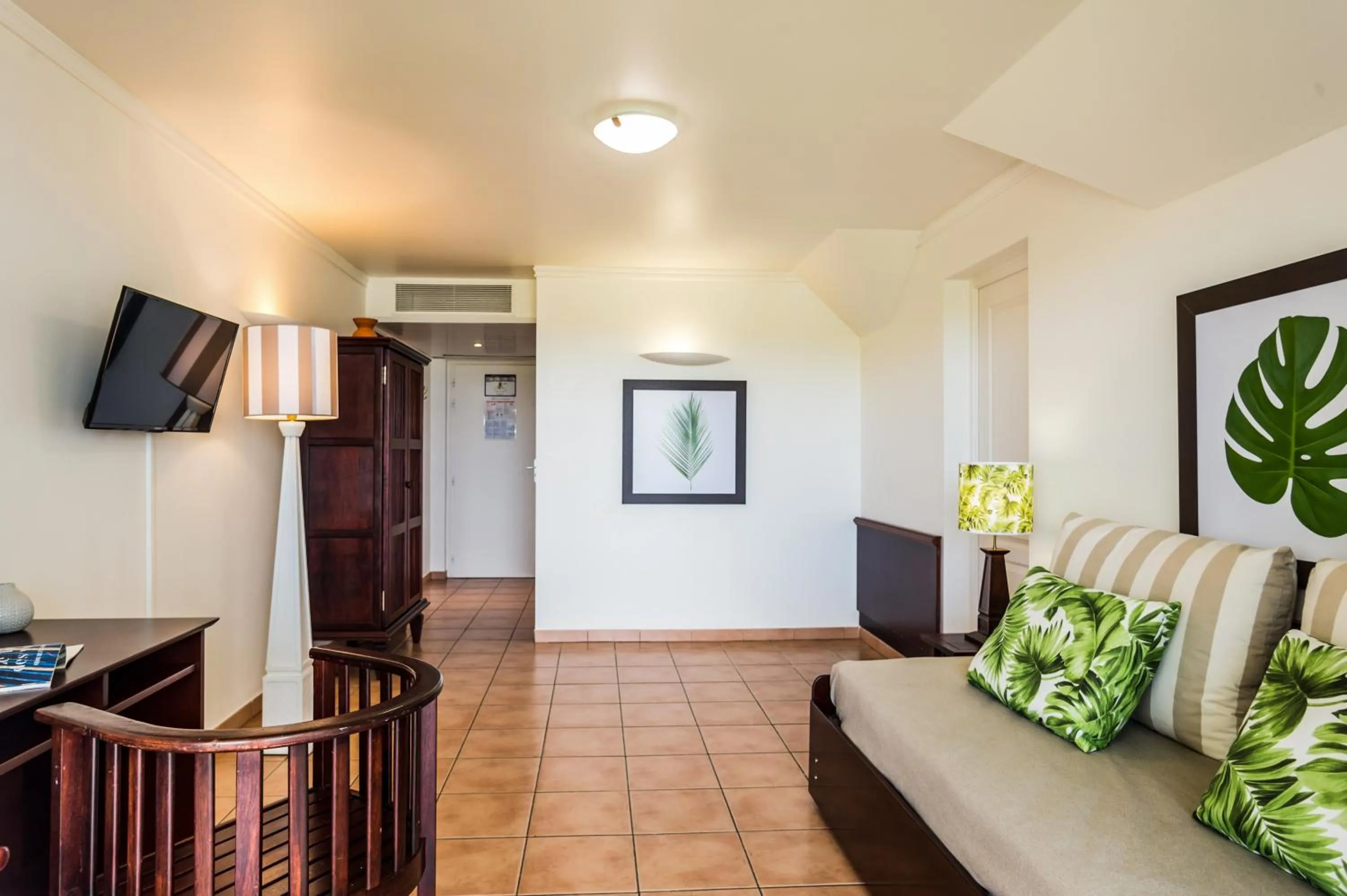 TV and multimedia in Village Pierre & Vacances Sainte Luce