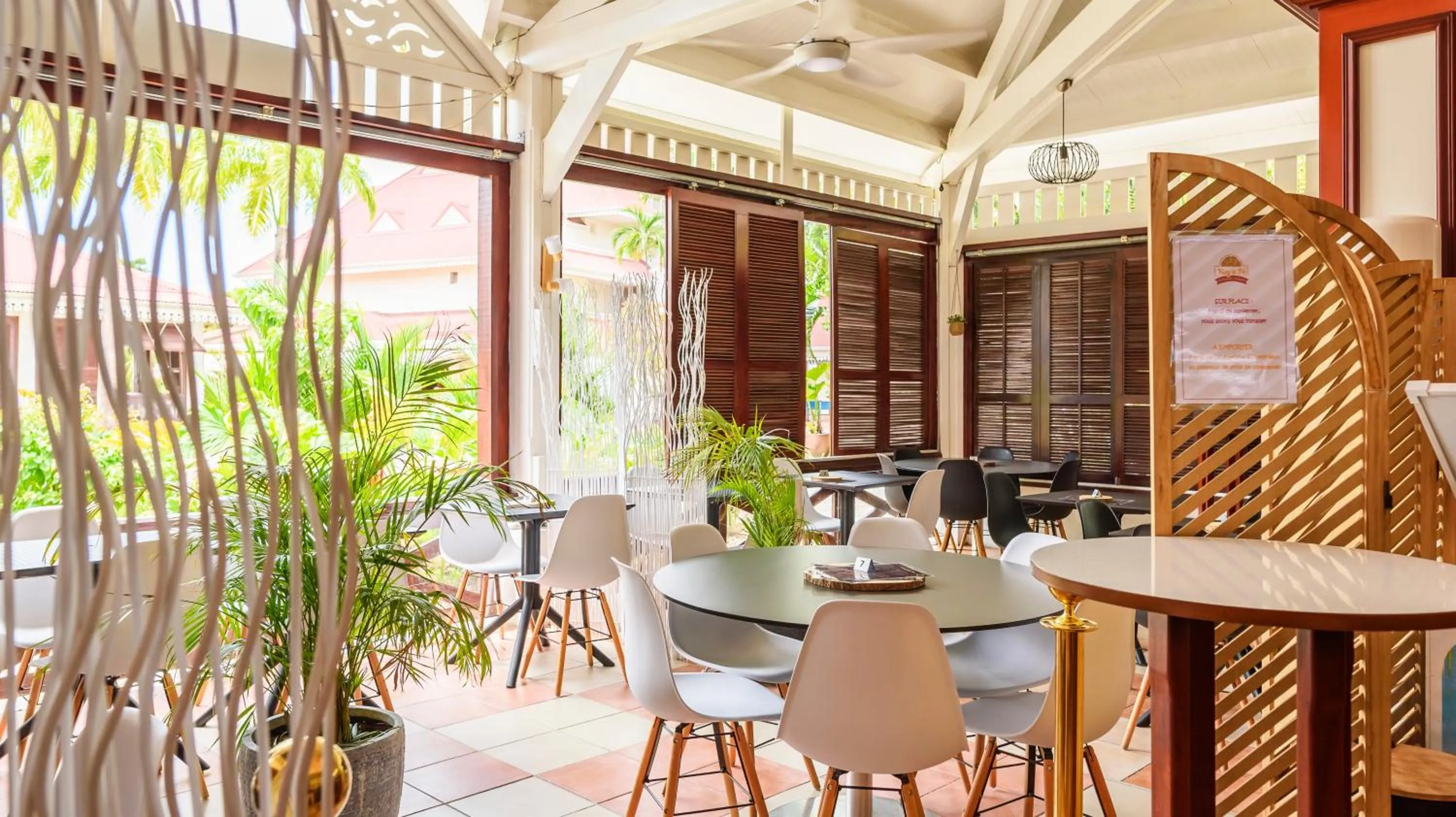 Restaurant/places to eat in Village Pierre & Vacances Sainte Luce