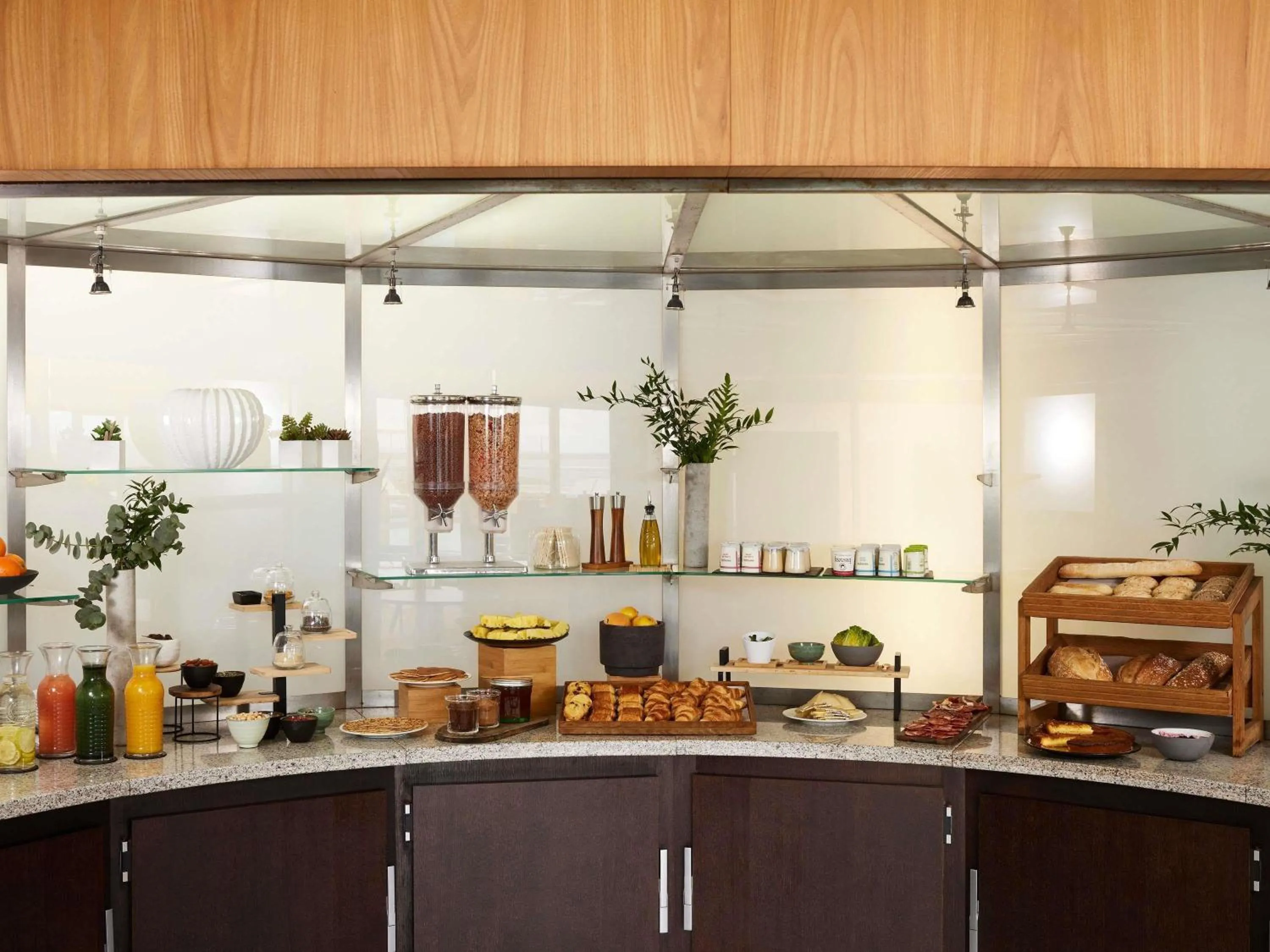 Breakfast in Sofitel Biarritz Le Miramar Thalassa