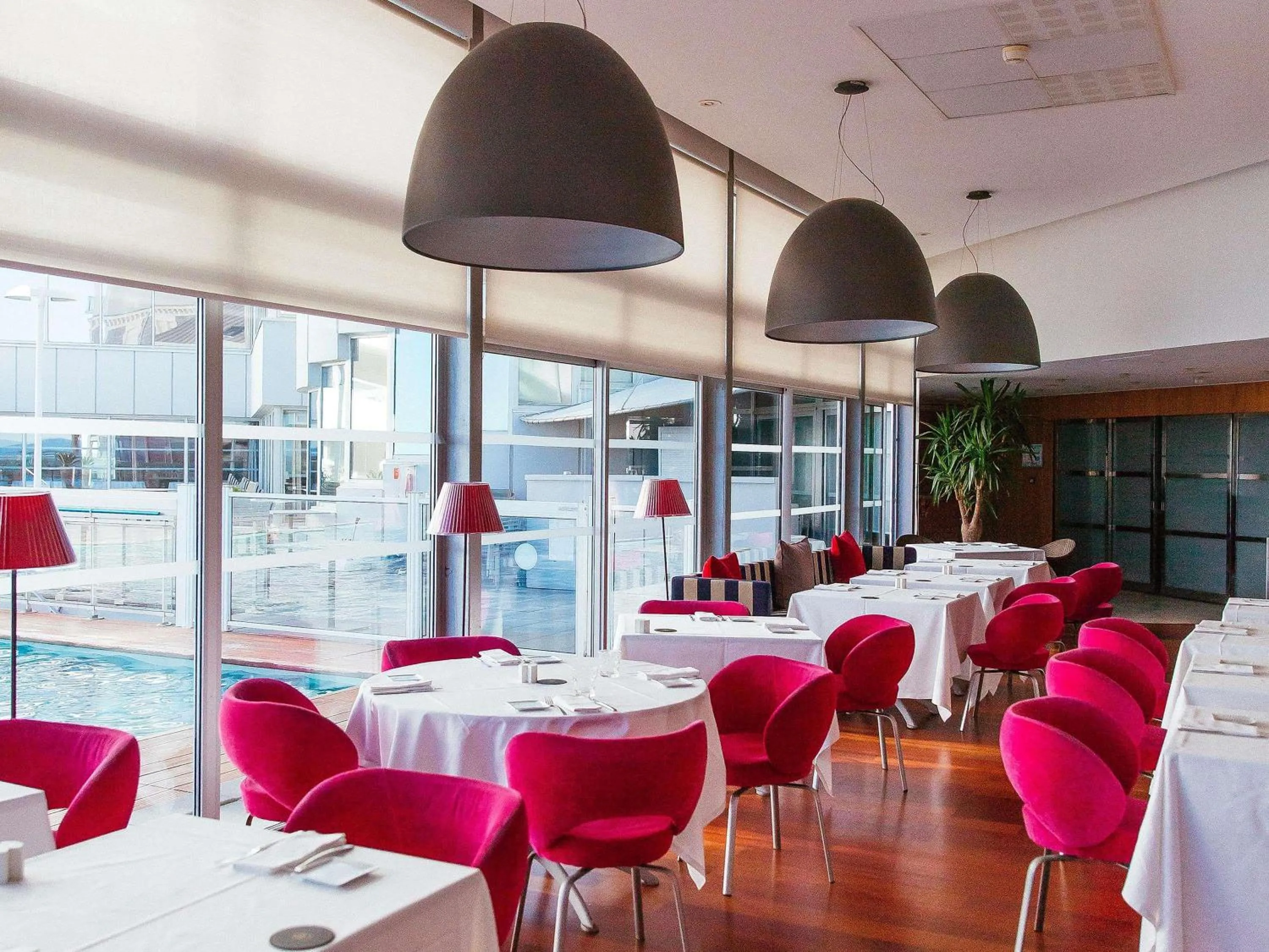 Restaurant/places to eat in Sofitel Biarritz Le Miramar Thalassa