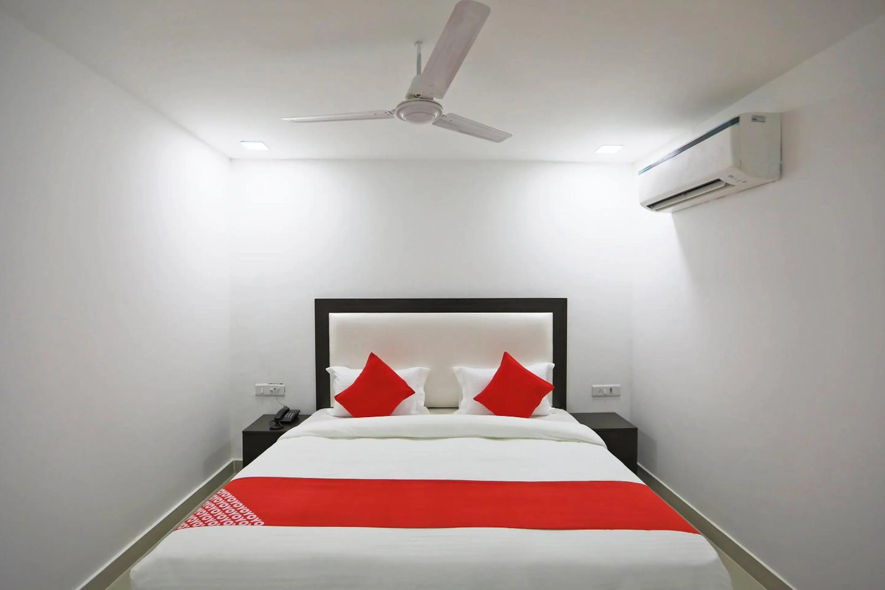 Bedroom, Bed in Townhouse South Lawn