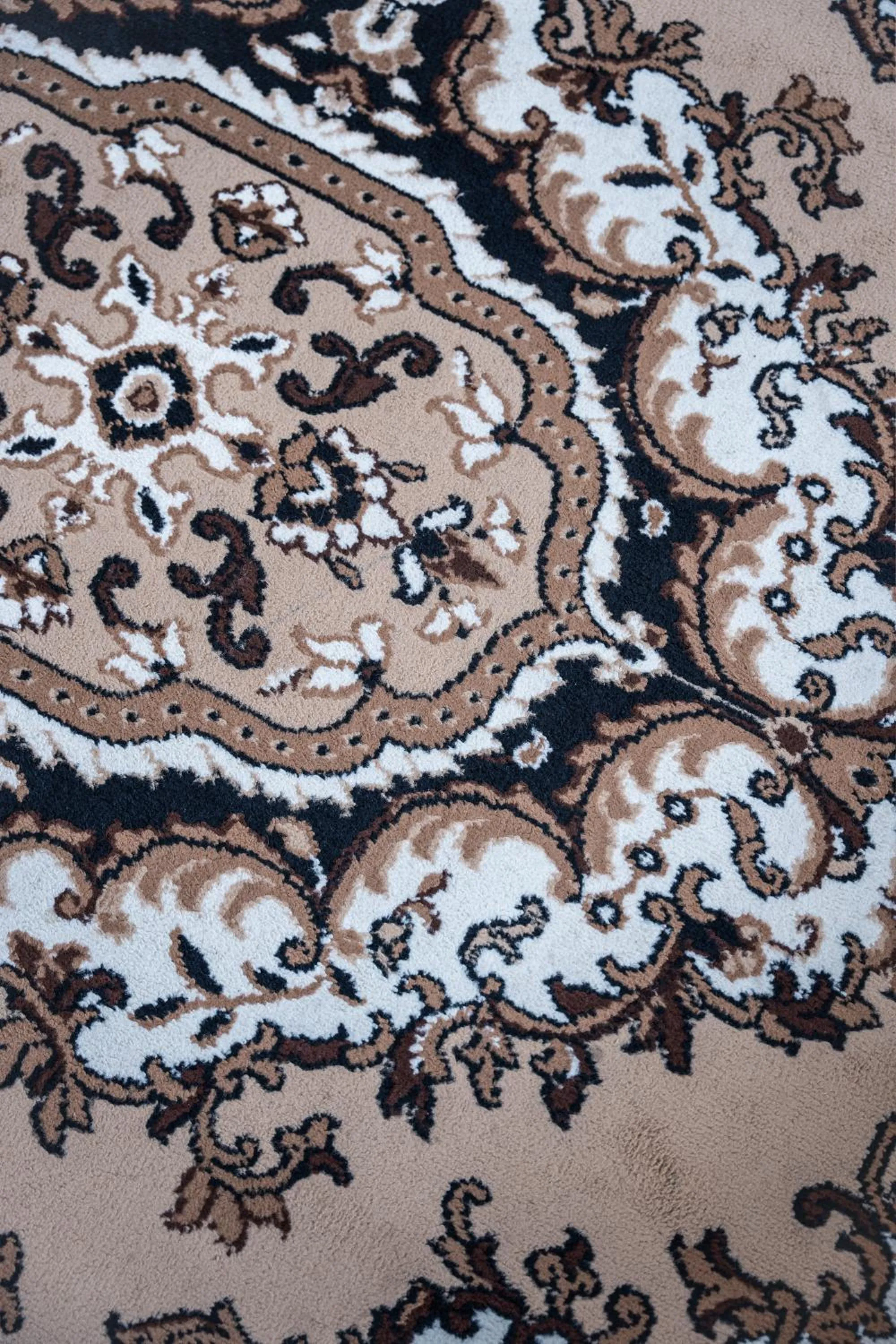 Decorative detail in La Maison Charentonneau