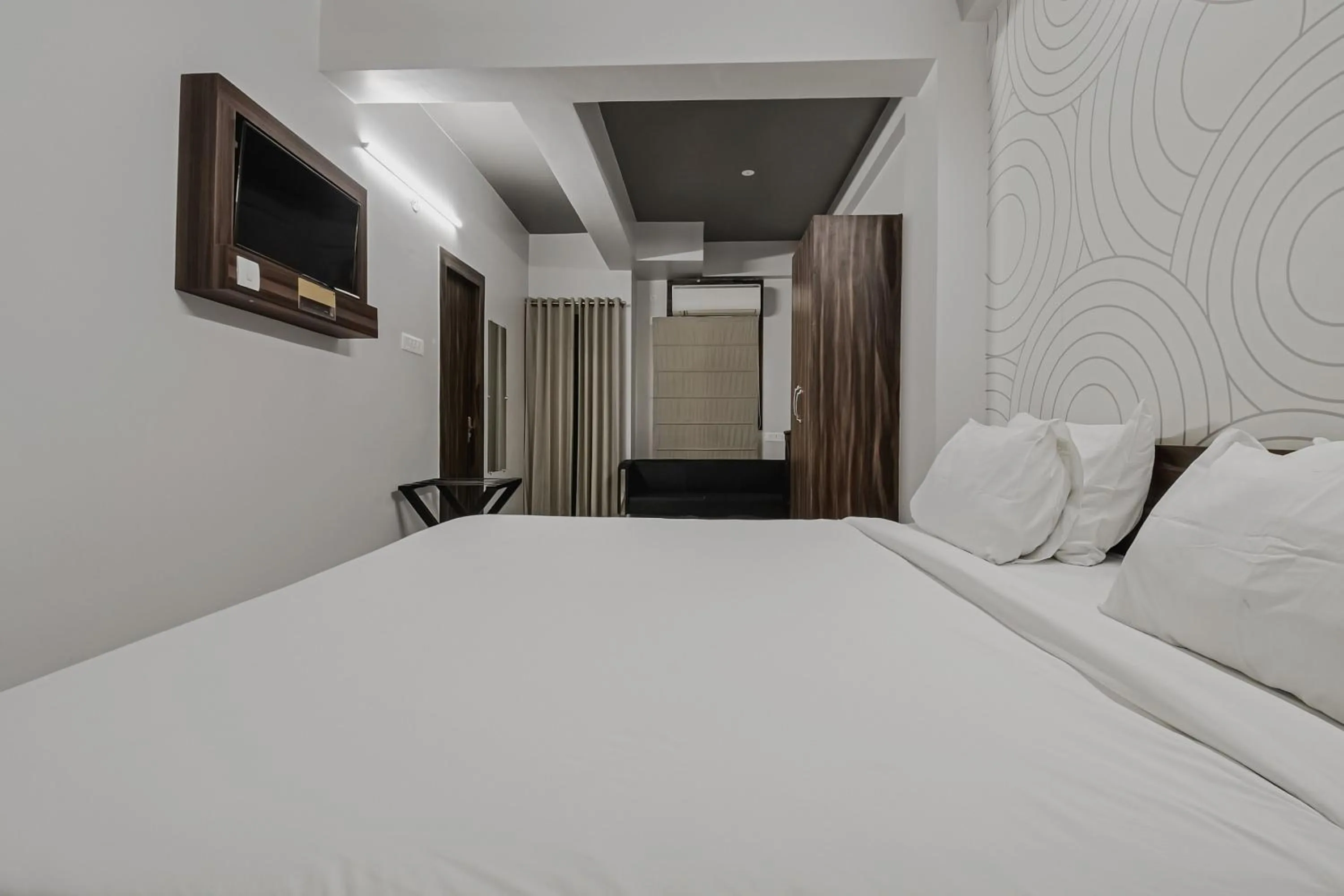 Bedroom, Bed in Super Townhouse Vidya Vihar
