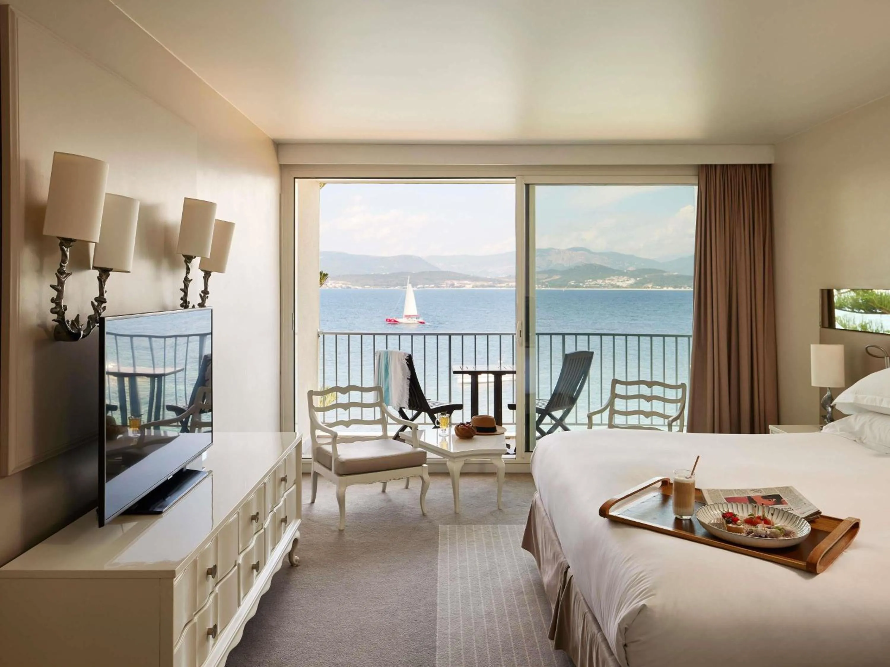 Bedroom, Bed in Sofitel Golfe d'Ajaccio Thalassa Sea & Spa