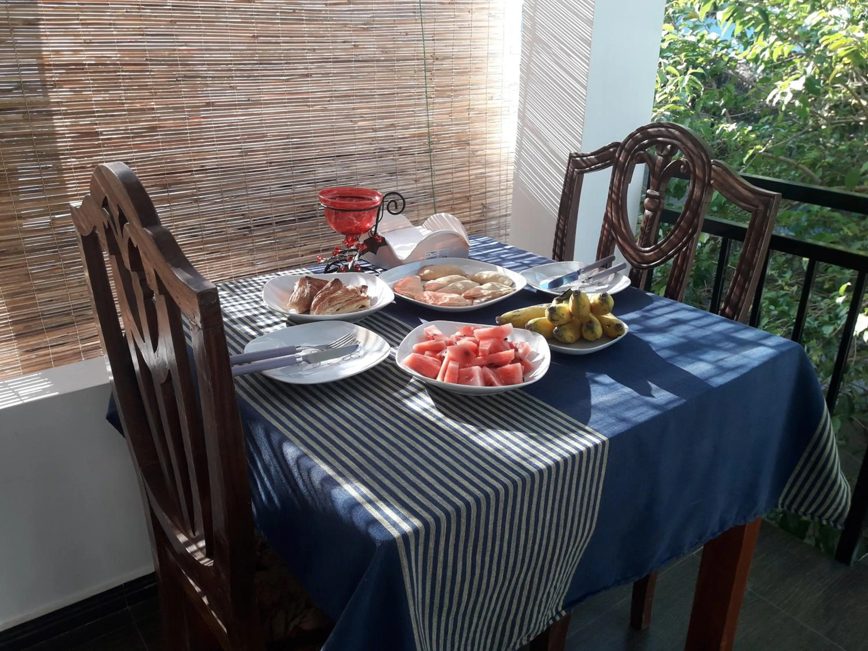 Breakfast in B & B CHARM