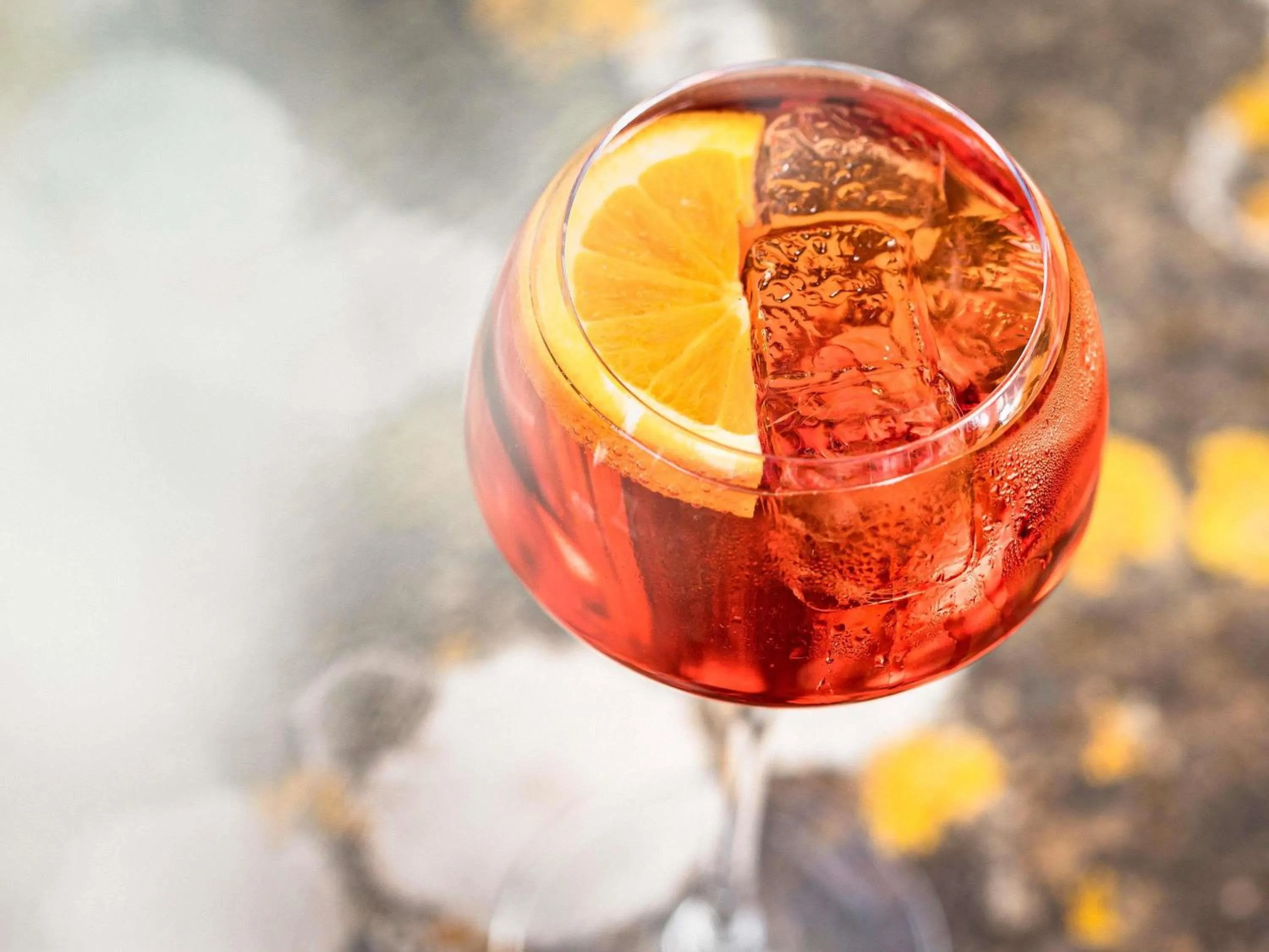 Lounge or bar in Sofitel Quiberon Thalassa sea & spa