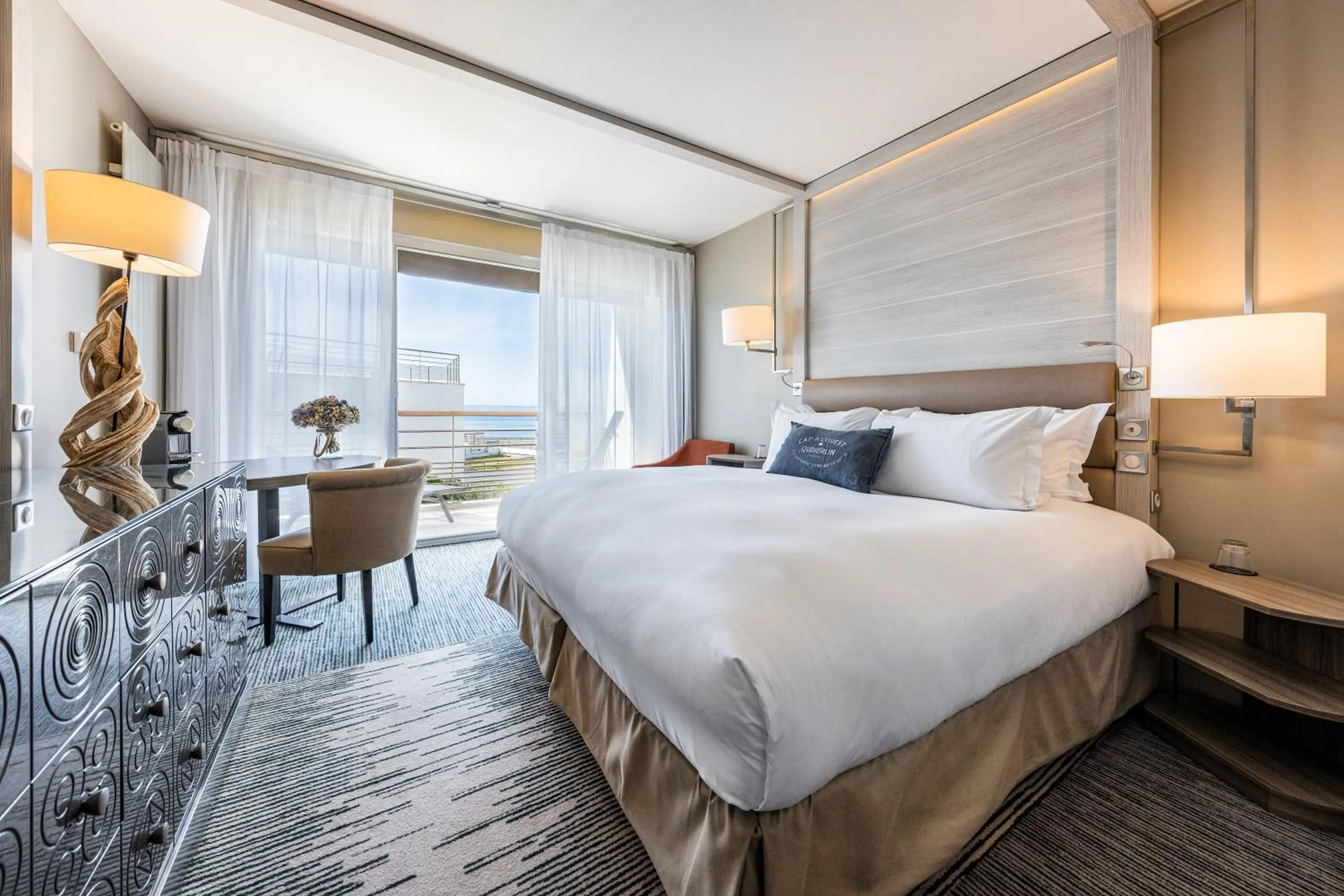 Bed in Sofitel Quiberon Thalassa sea & spa