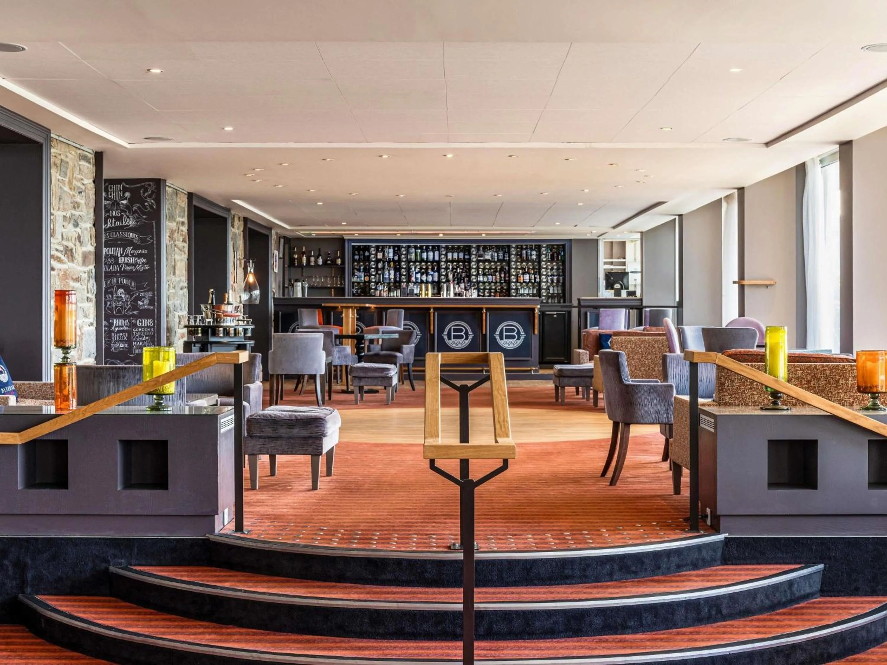 Lounge or bar in Sofitel Quiberon Thalassa sea & spa