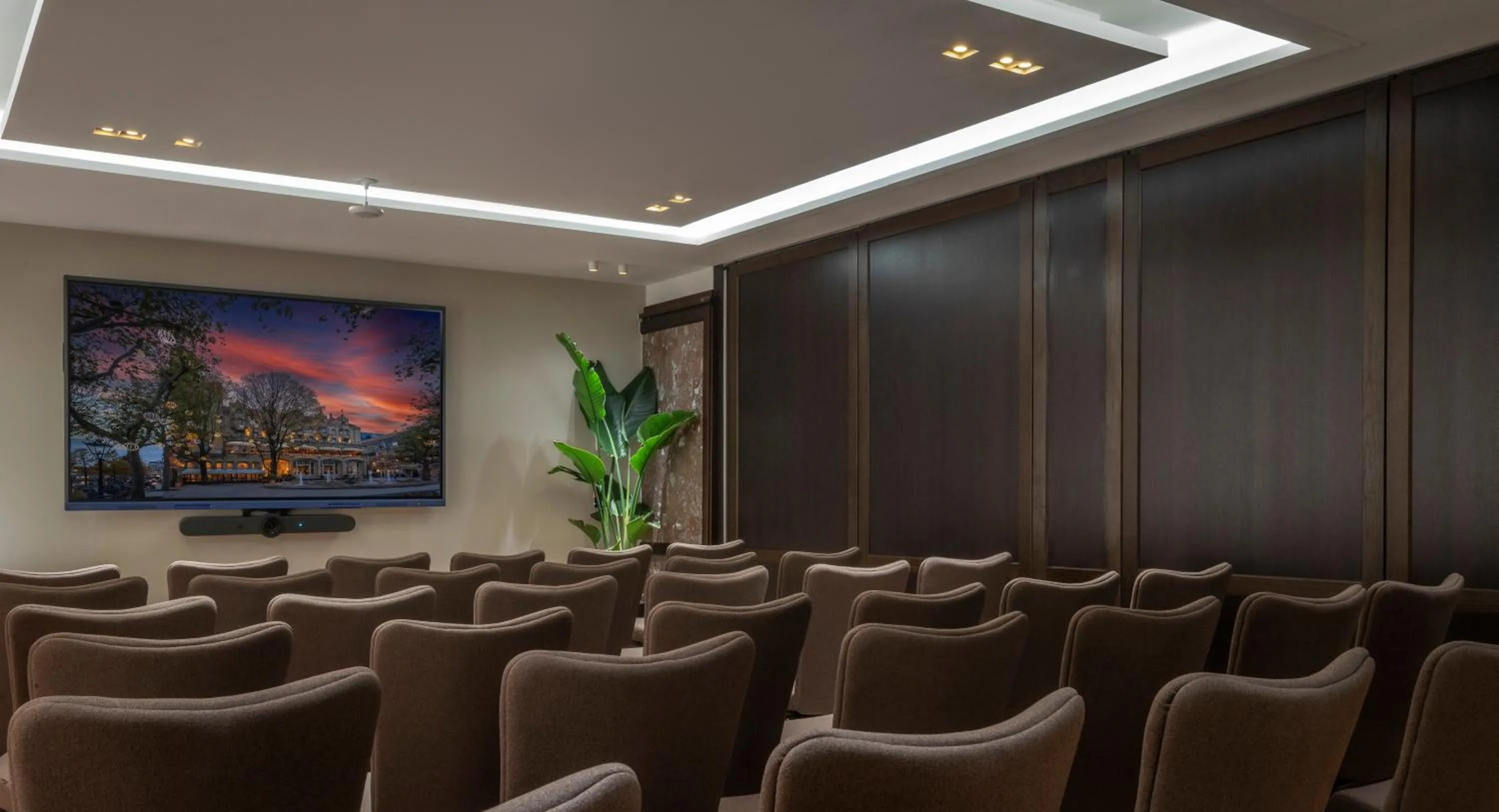 Meeting/conference room in Clayton Hotel Amsterdam American