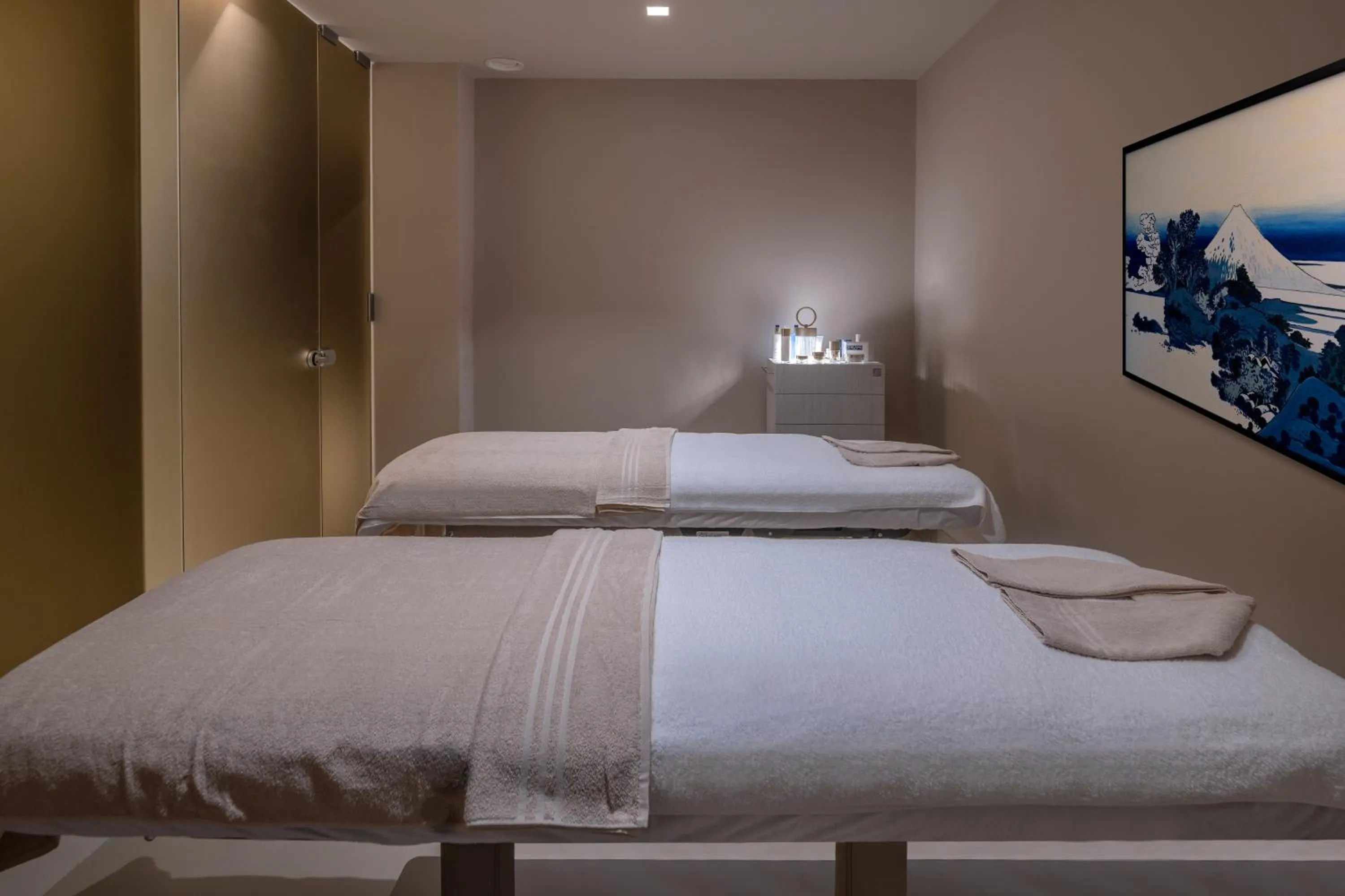 Spa and wellness centre/facilities, Bed in Hilton Turin Centre