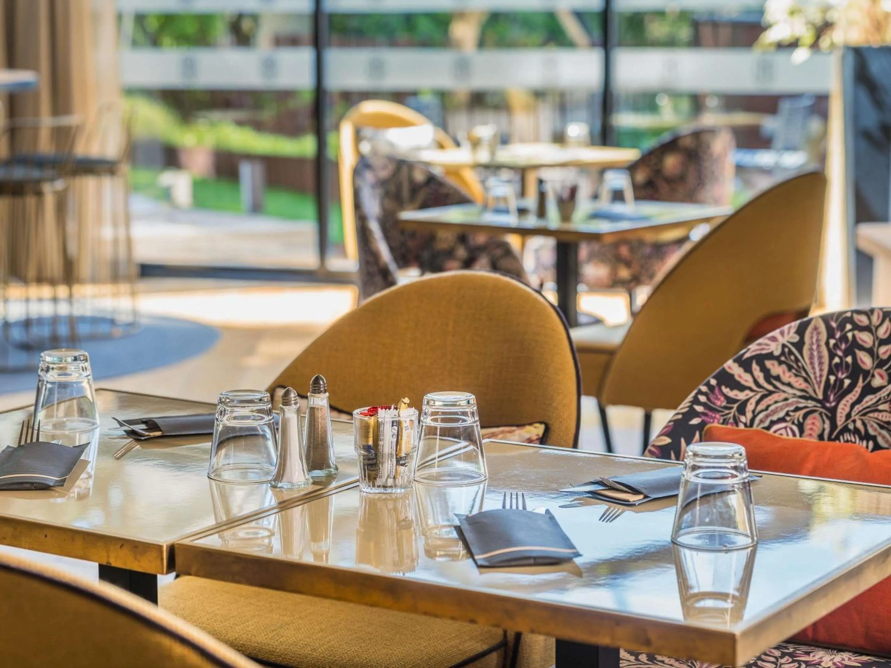 Lounge or bar in Mercure Dijon Centre Clemenceau