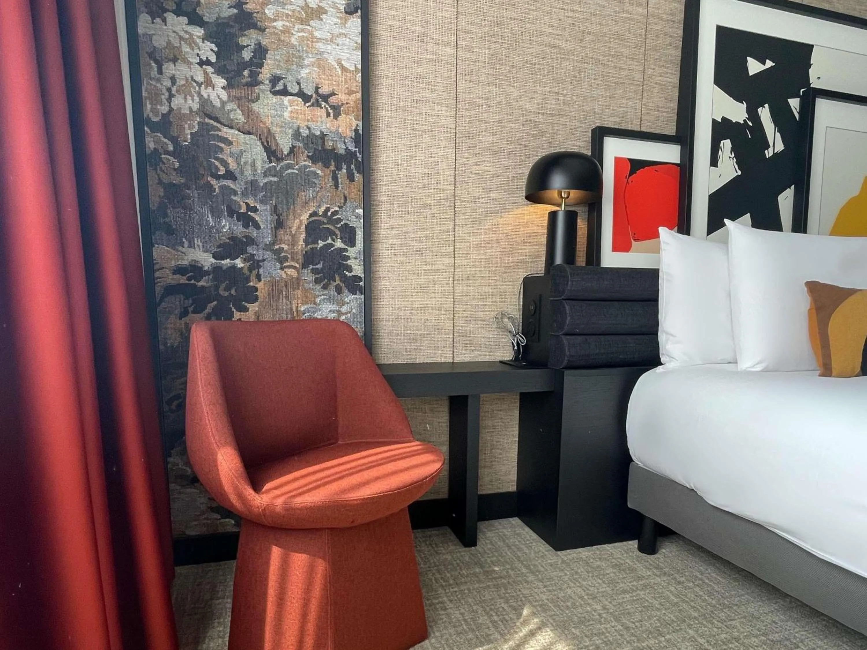 Bedroom, Bed in Mercure Dijon Centre Clemenceau