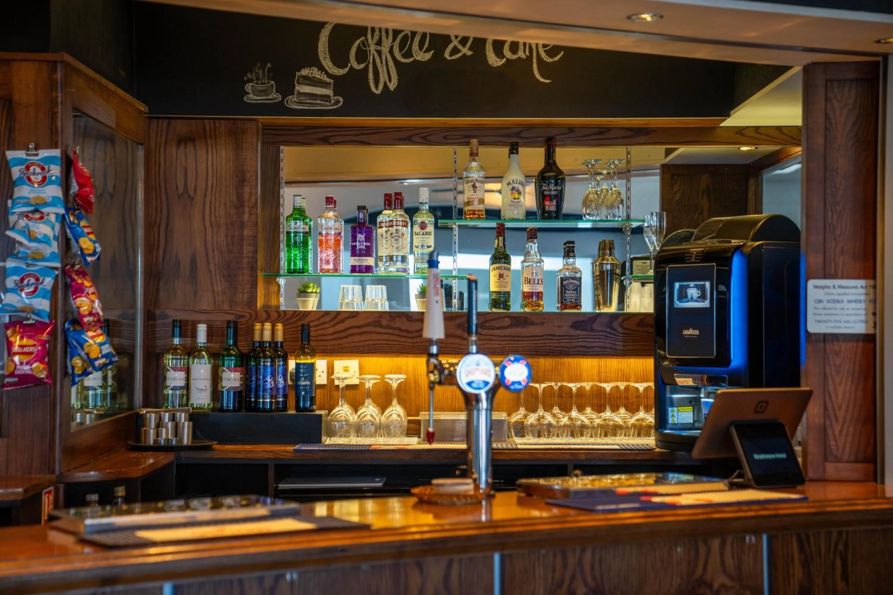 Lounge or bar in The Strathmore Hotel