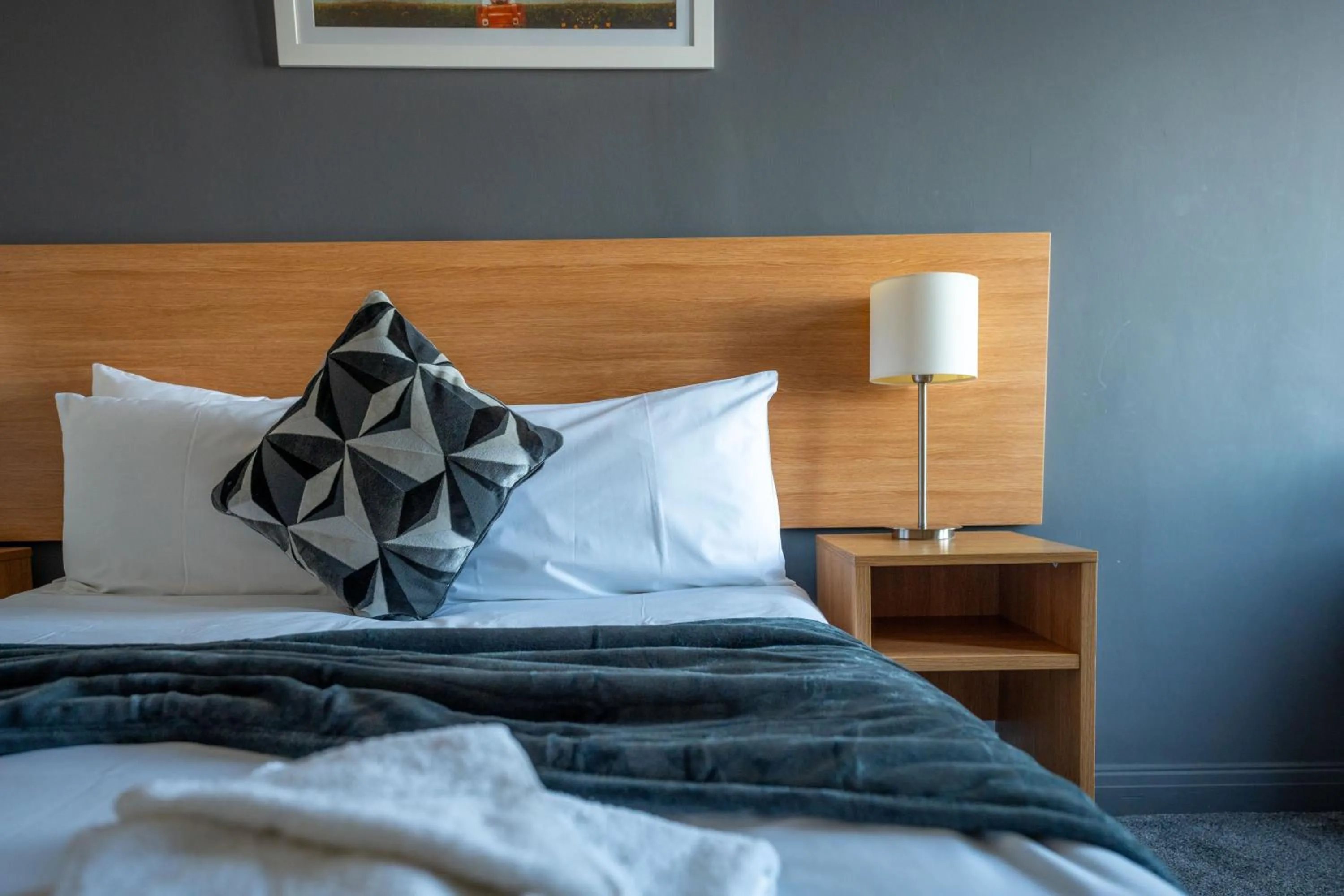 Bedroom, Bed in The Strathmore Hotel