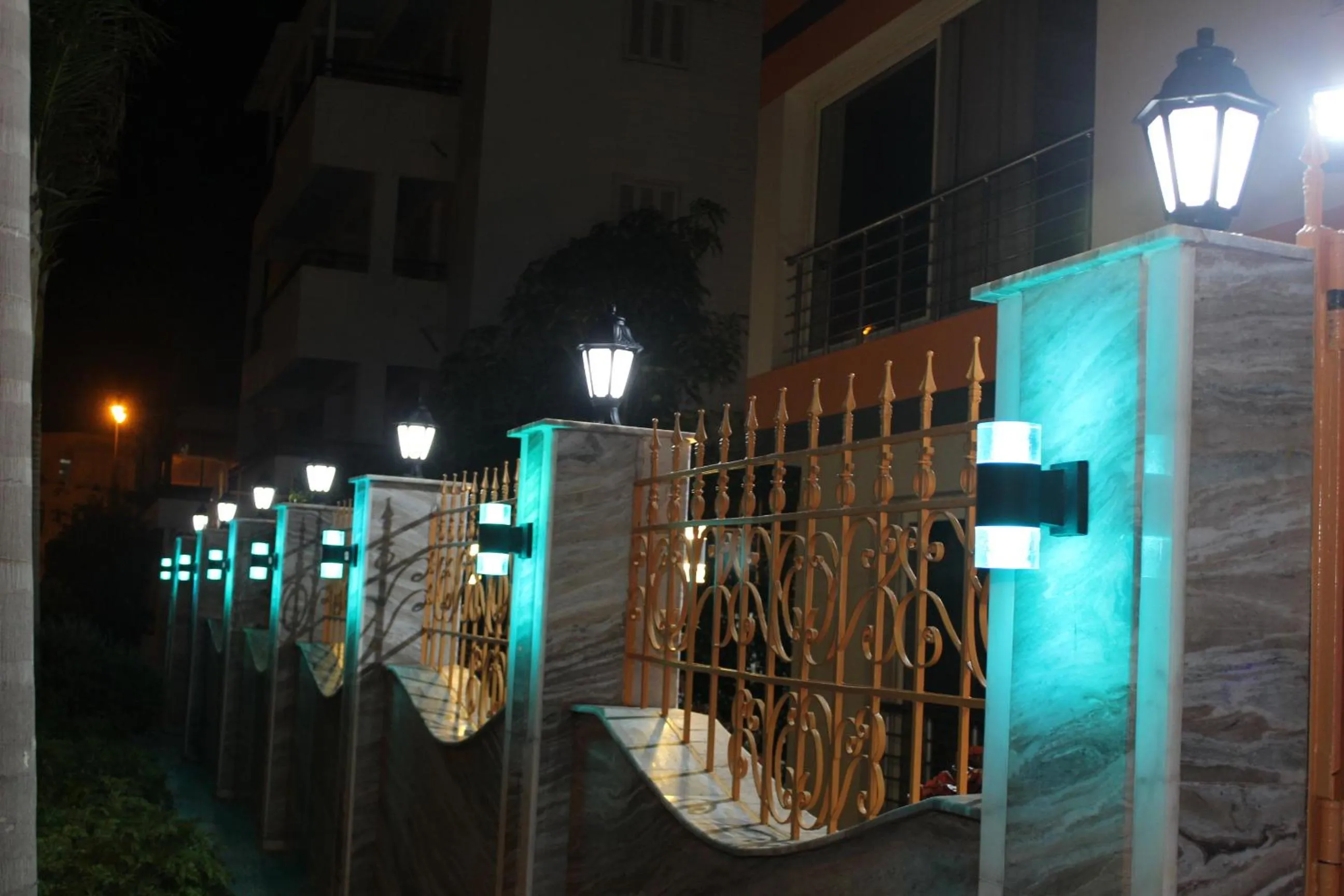 Property building in Al Raya Apartments